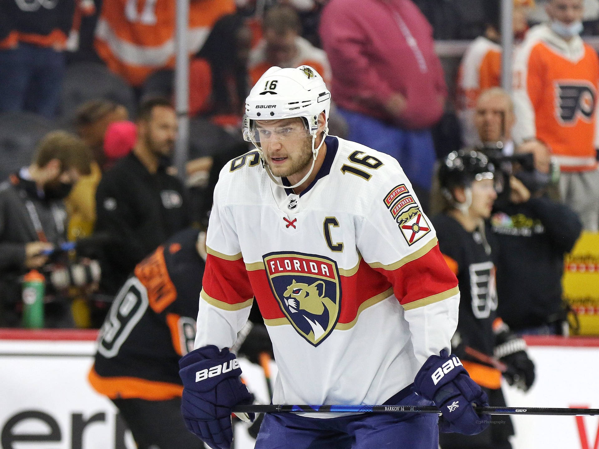 NHL Holds Captain Aleksander Barkov mod Philadelphia Flyers Wallpaper