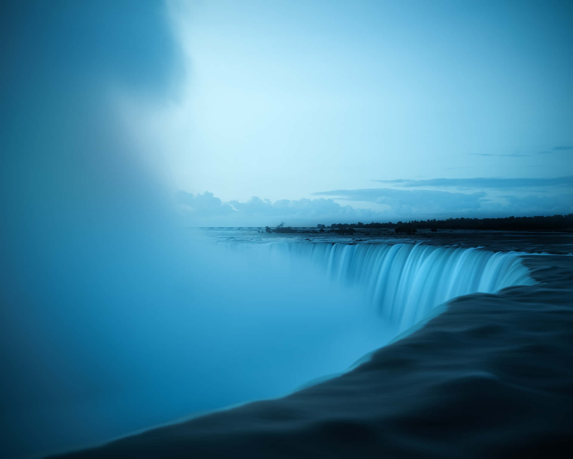 Utforskaden Majestätiska Skönheten I Niagara Falls