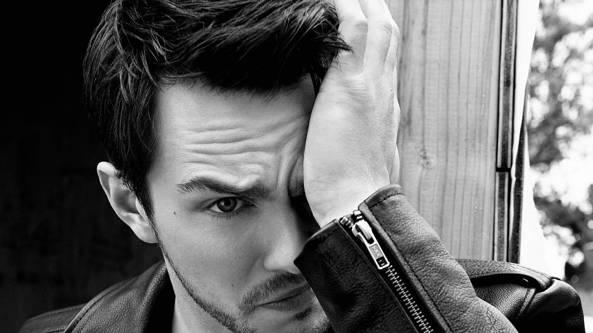 Nicholas Hoult Close-Up Wallpaper