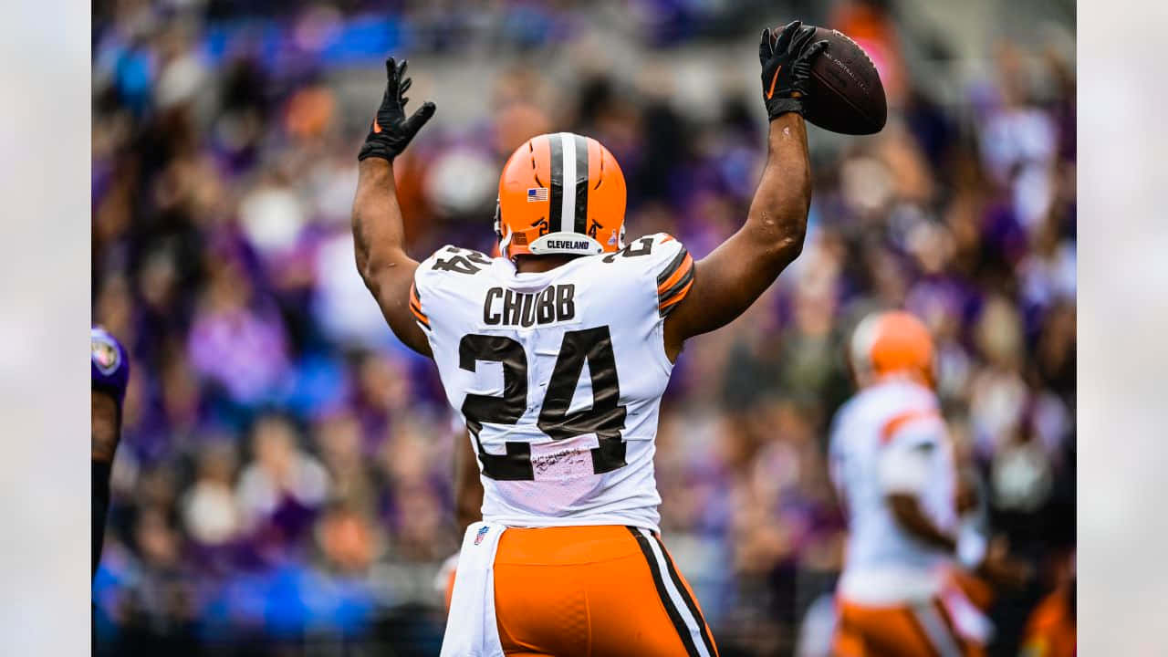 Nick Chubb Celebrating Touchdown Cleveland Browns Wallpaper