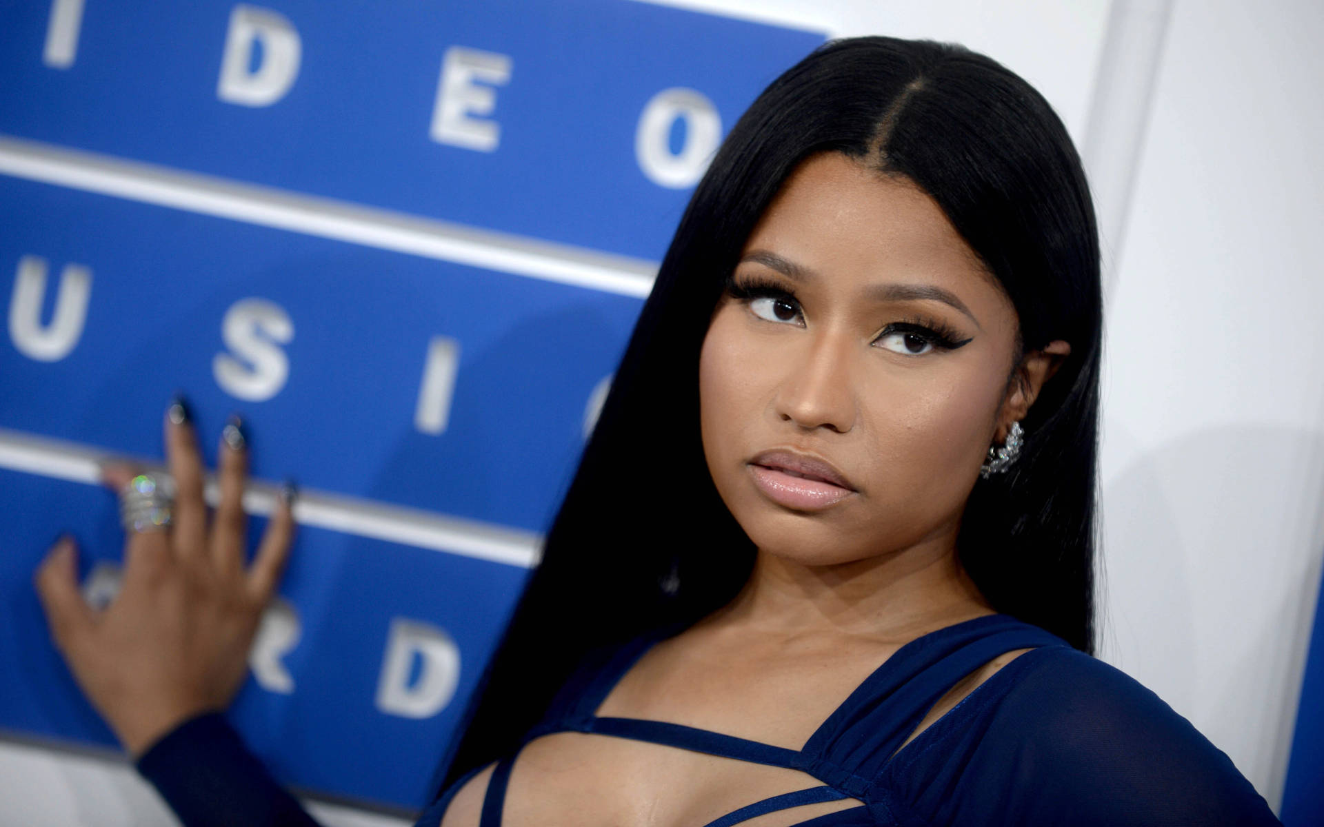 Nicki Minaj HD Close Up Blue Wallpaper