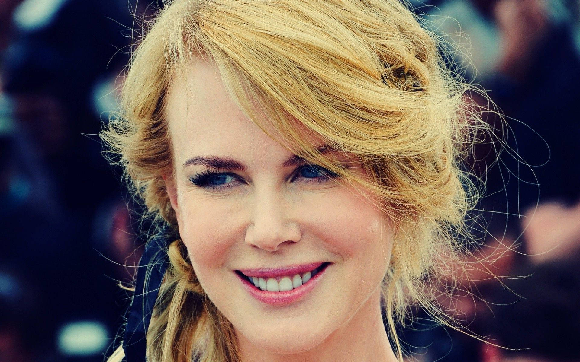 Nicole Kidman Smiling Face Wallpaper