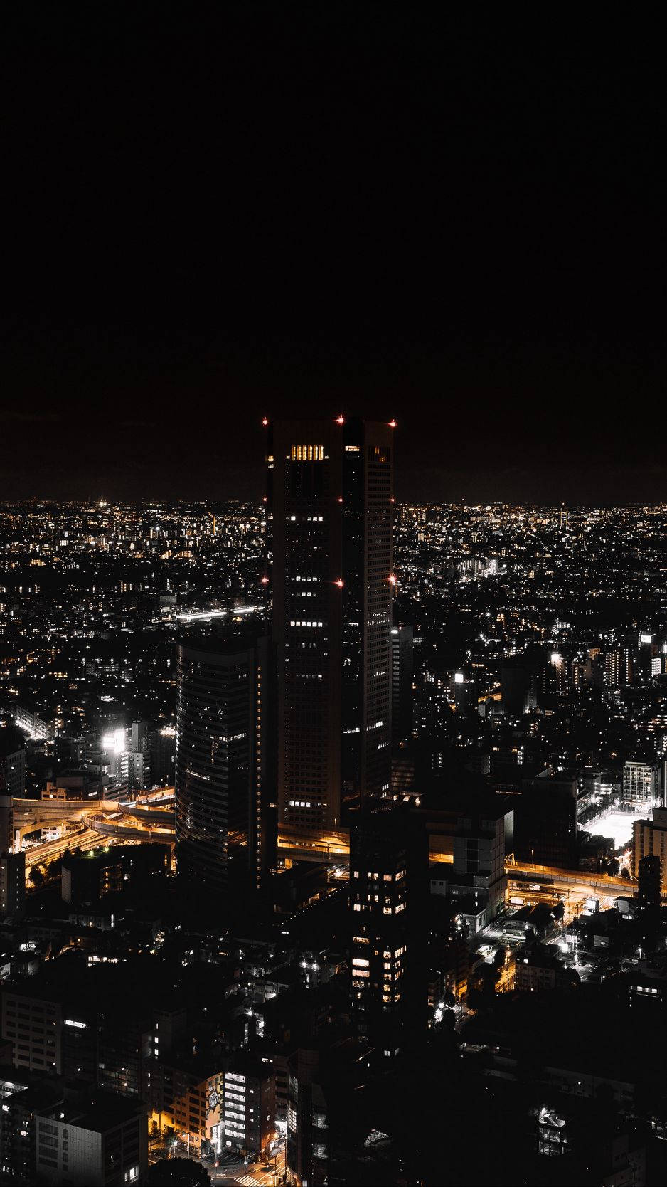Illuminated streets of Night City offer inspiring views Wallpaper