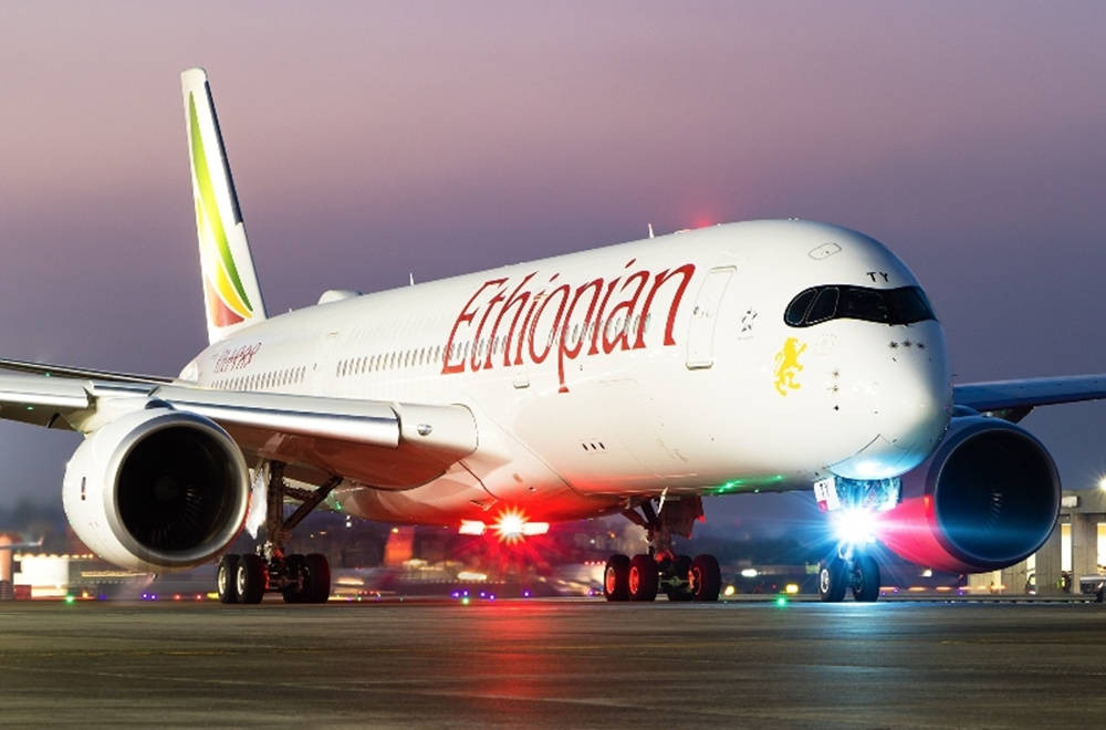 Night Flight Of Ethiopian Airlines Wallpaper