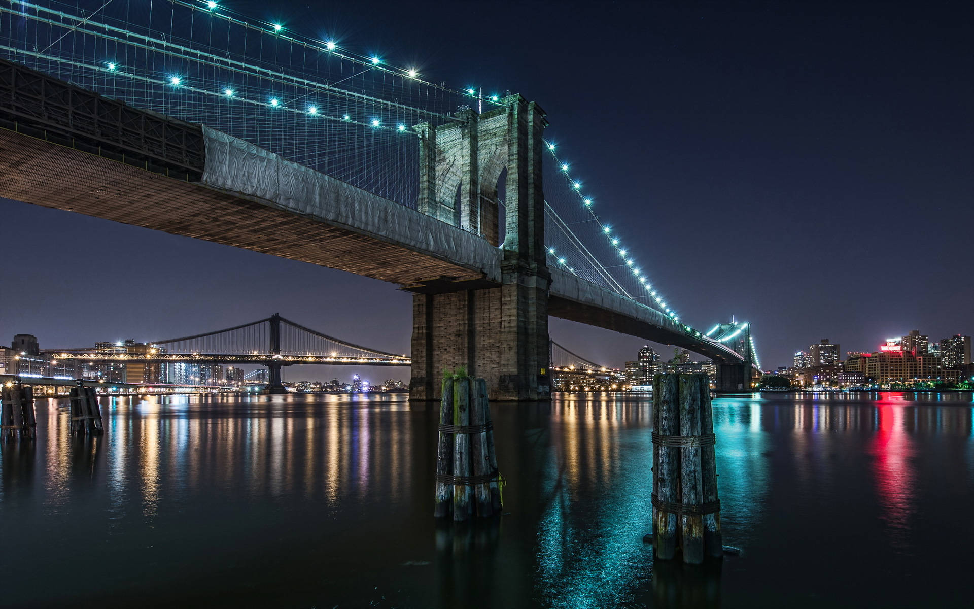 Night Shot Of The Brooklyn Bridge Wallpaper