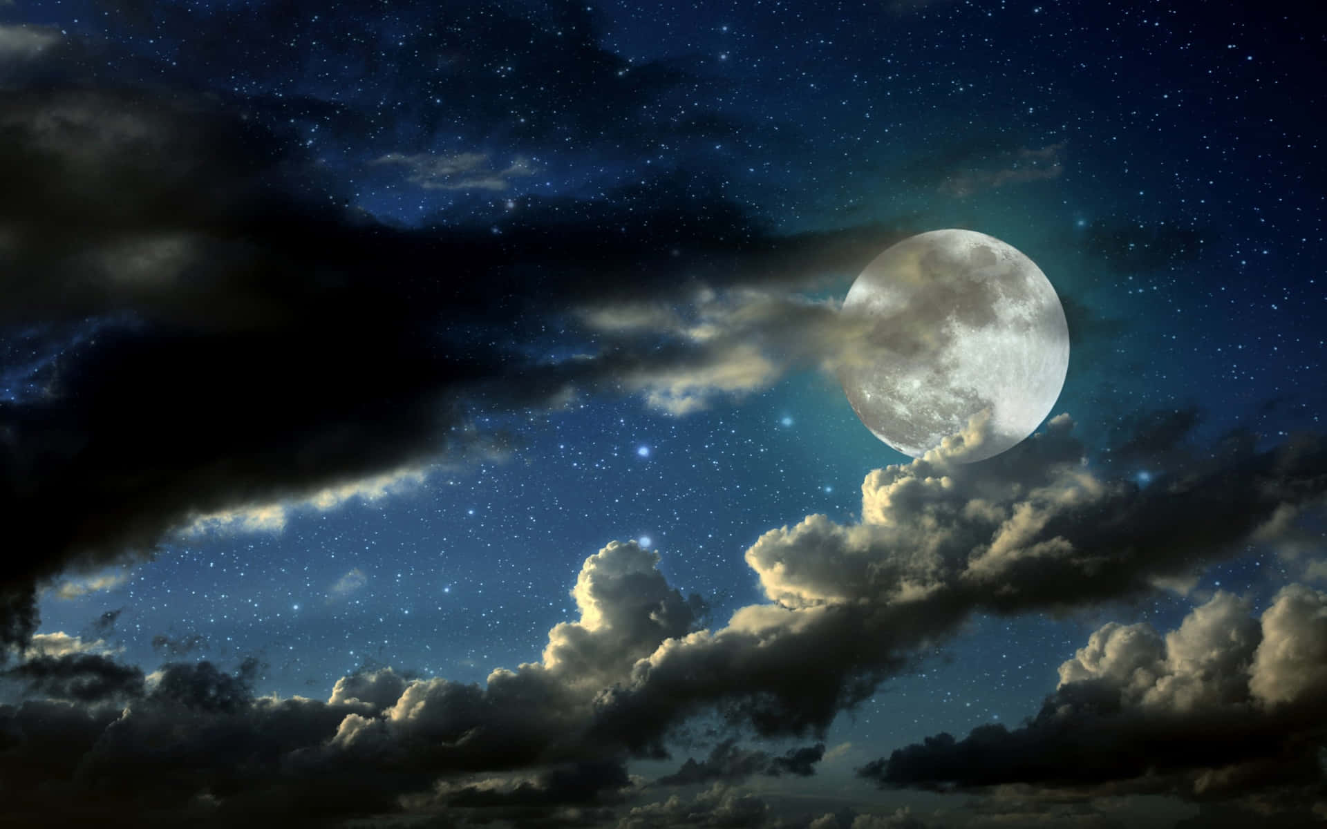 Nubesde Humo En Una Imagen De La Luna En El Cielo Nocturno.