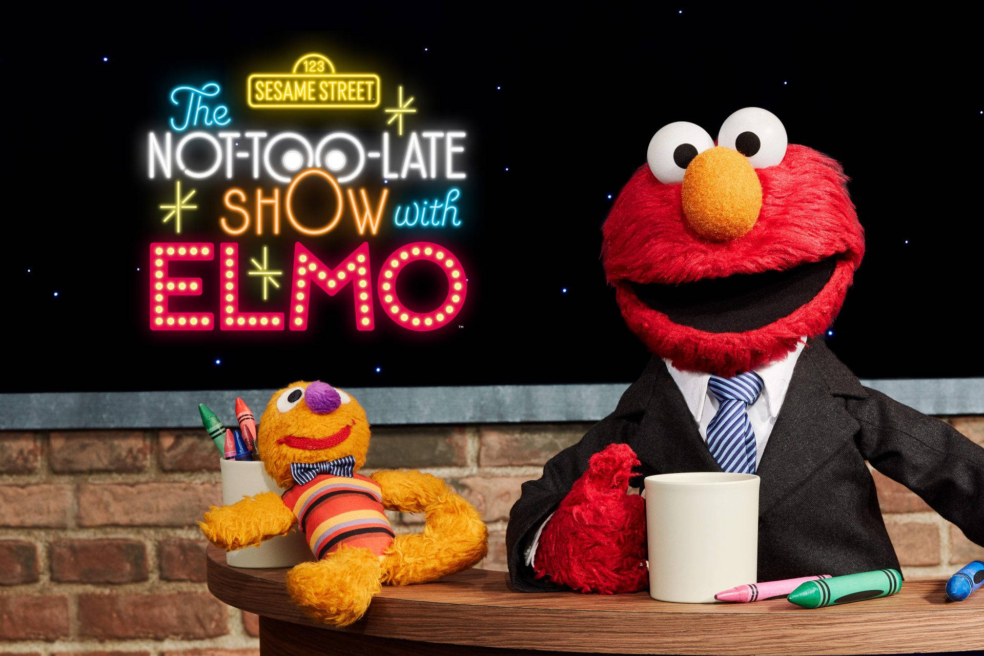 Night Talk Show Of Elmo Background