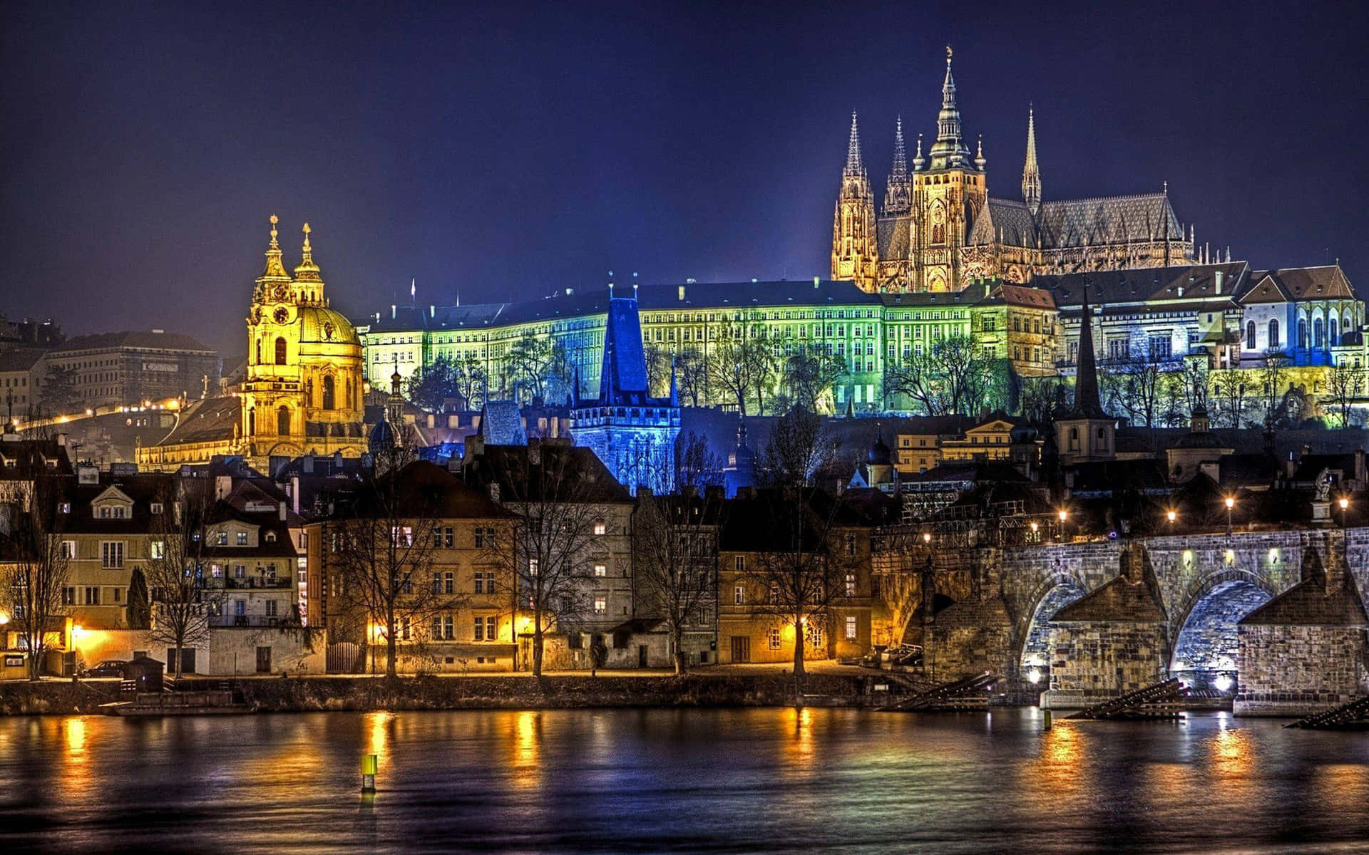 Night View At Prague Castle Wallpaper