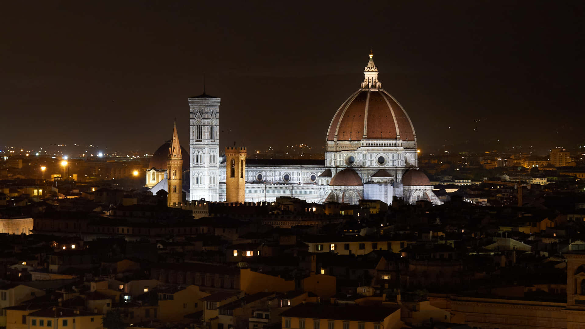 Vistanocturna De La Catedral De Florencia En Italia. Fondo de pantalla