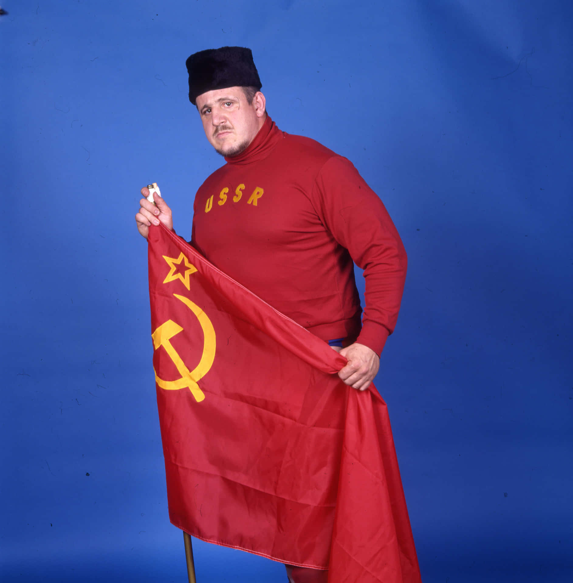 Nikolaivolkoff Con La Bandiera Dell'unione Sovietica Sfondo