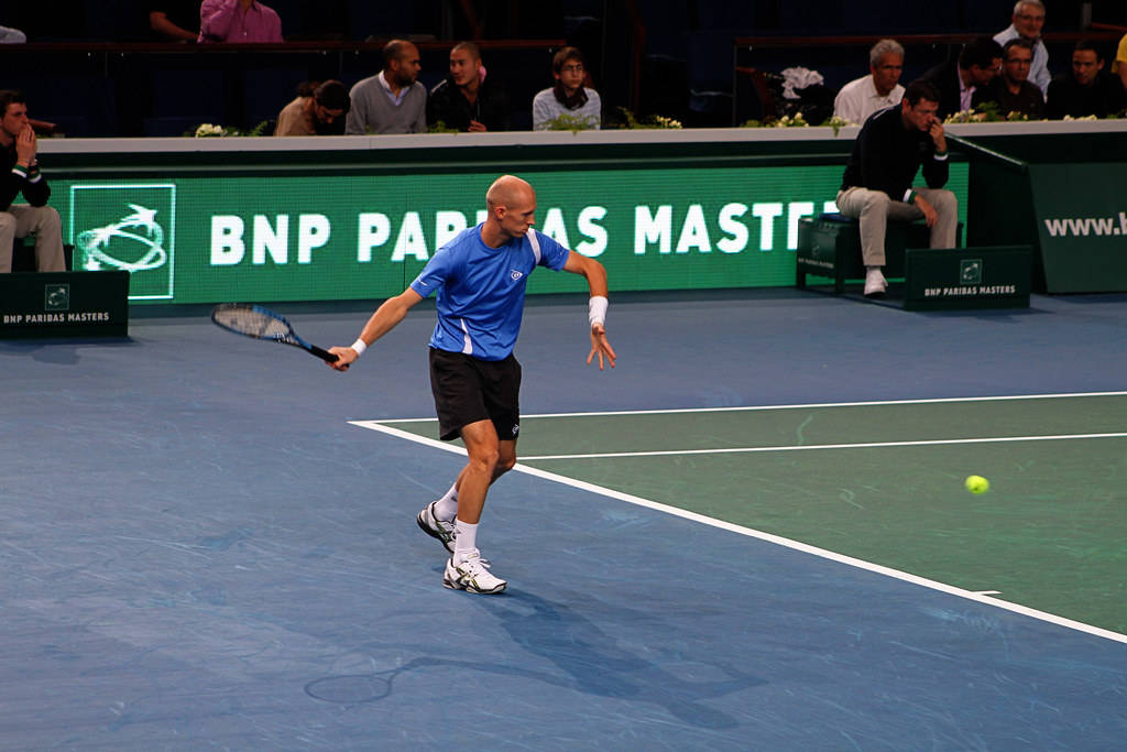 Nikolaydavydenko In Azione Durante Il Torneo Indian Wells Open. Sfondo