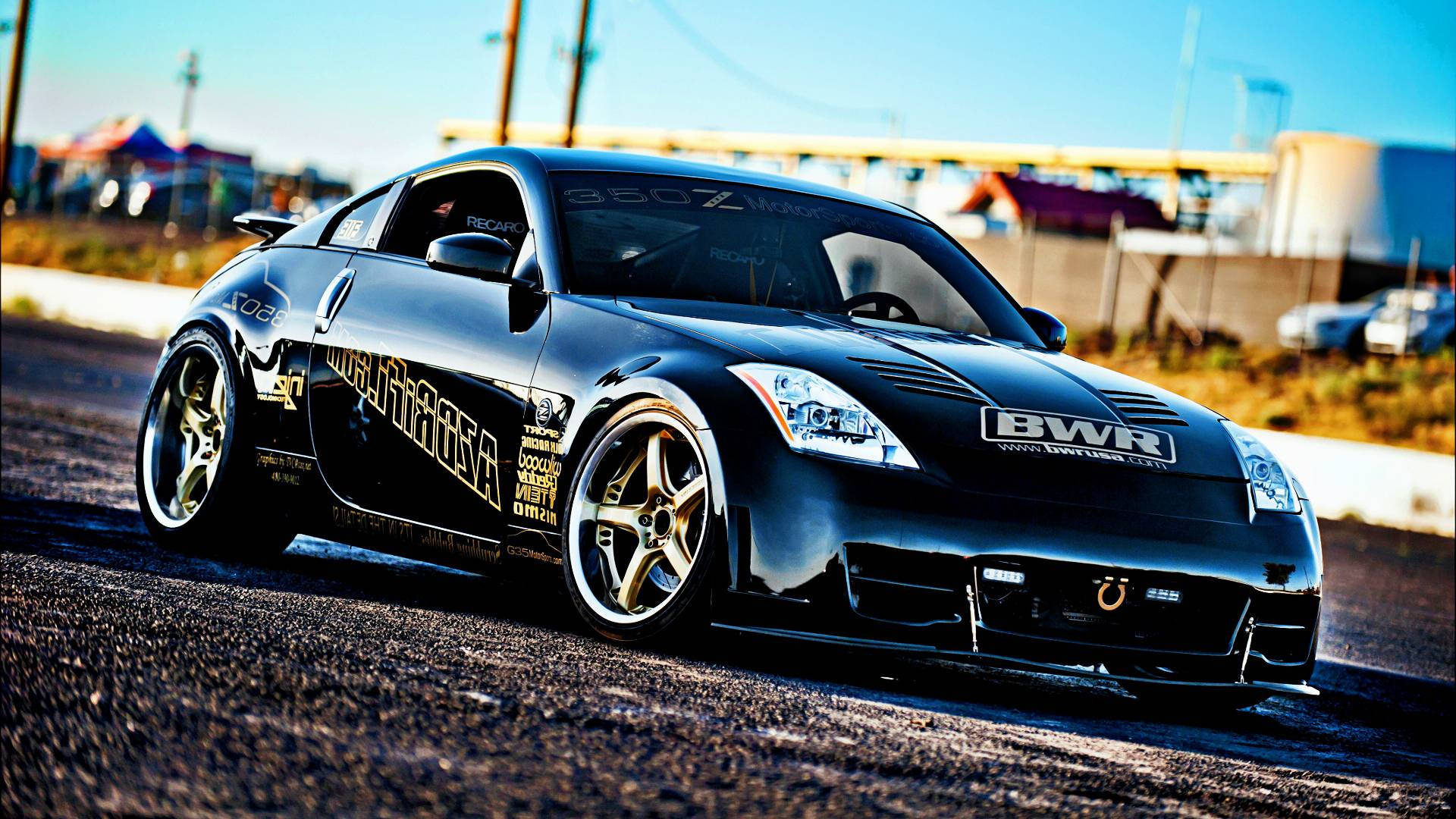 The Nissan 350Z: An Iconic&Fun-To-Drive Sports Car Wallpaper
