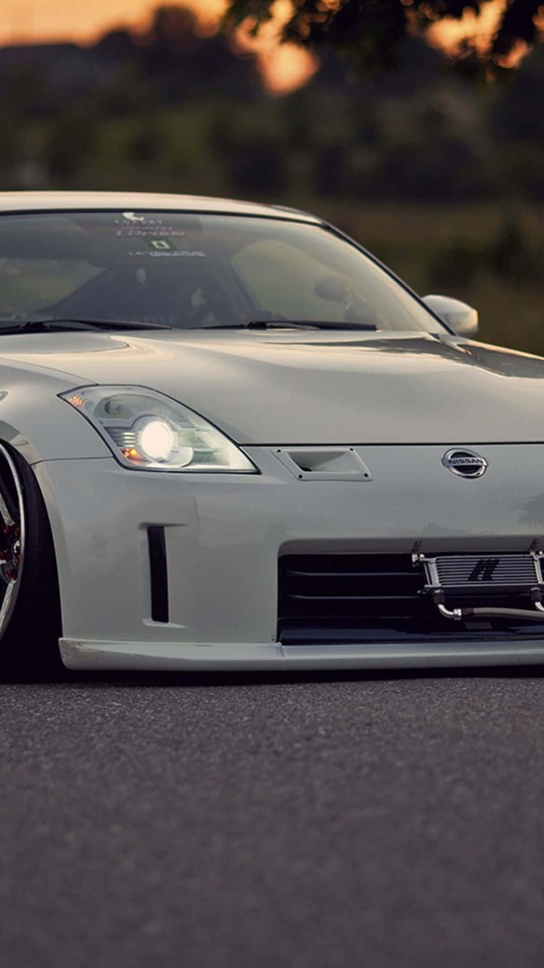 Take your driving experience to the next level with the Nissan 350z! Wallpaper