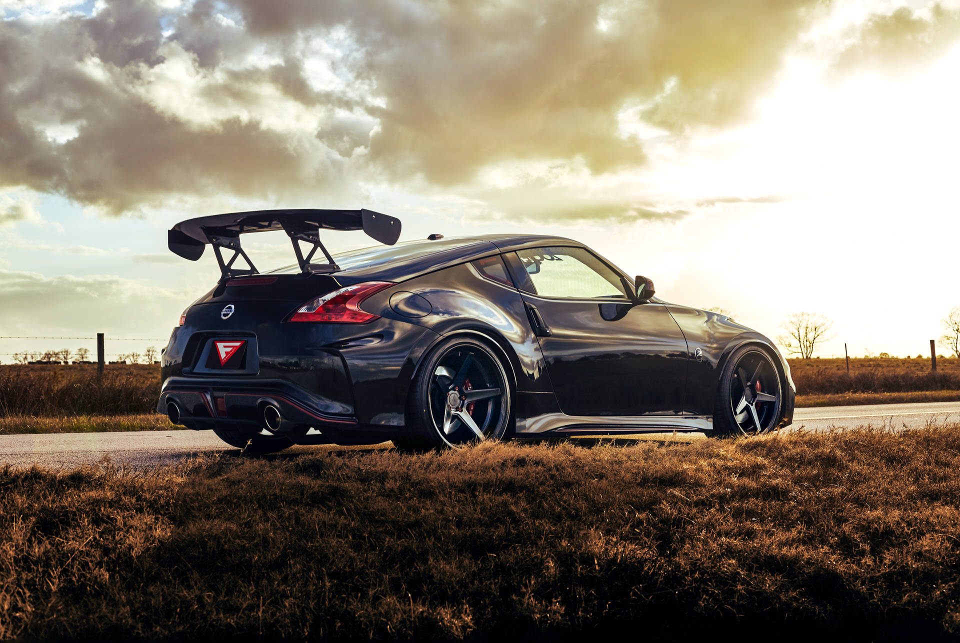 Nissan 370z With A Spoiler Wallpaper
