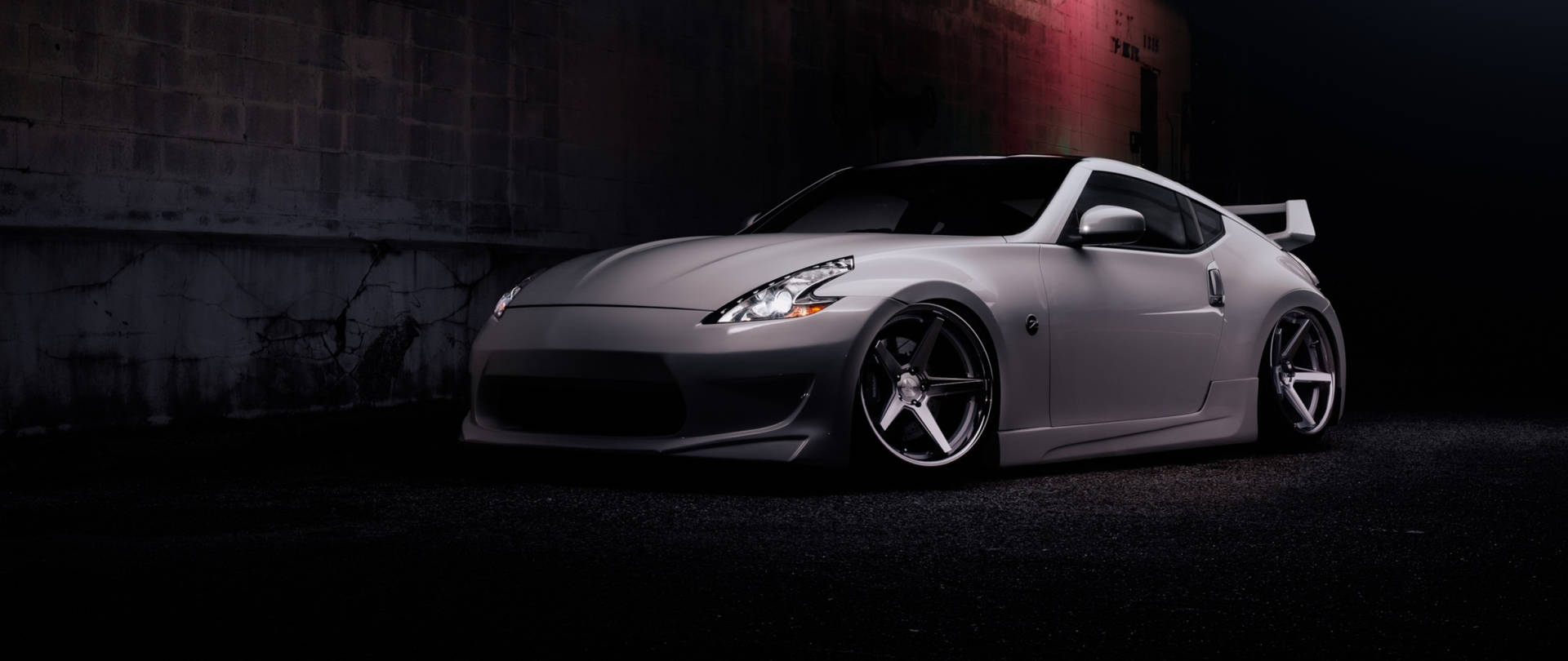 The Iconic Nissan 370Z Wallpaper