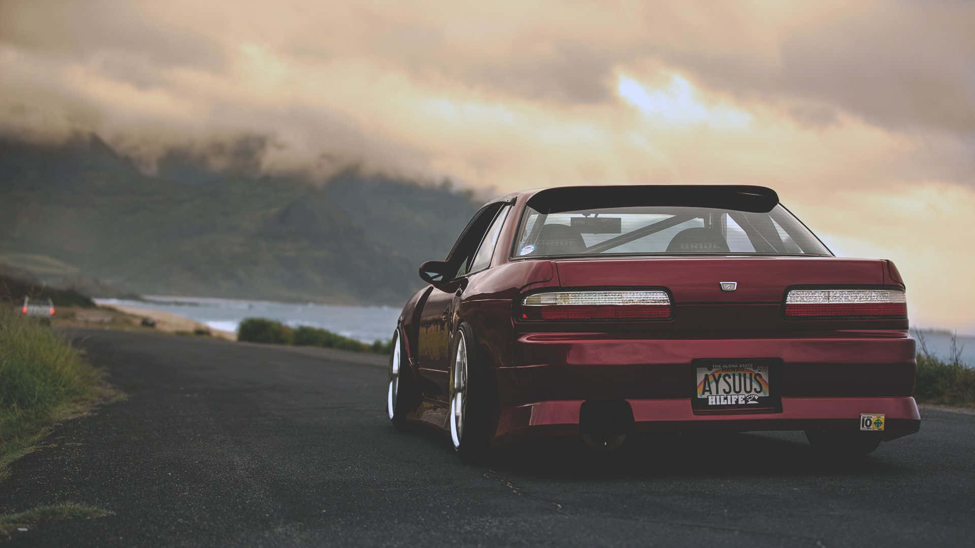 Upplevhögpresterande Drifting Med En Nissan Silvia S13 Wallpaper