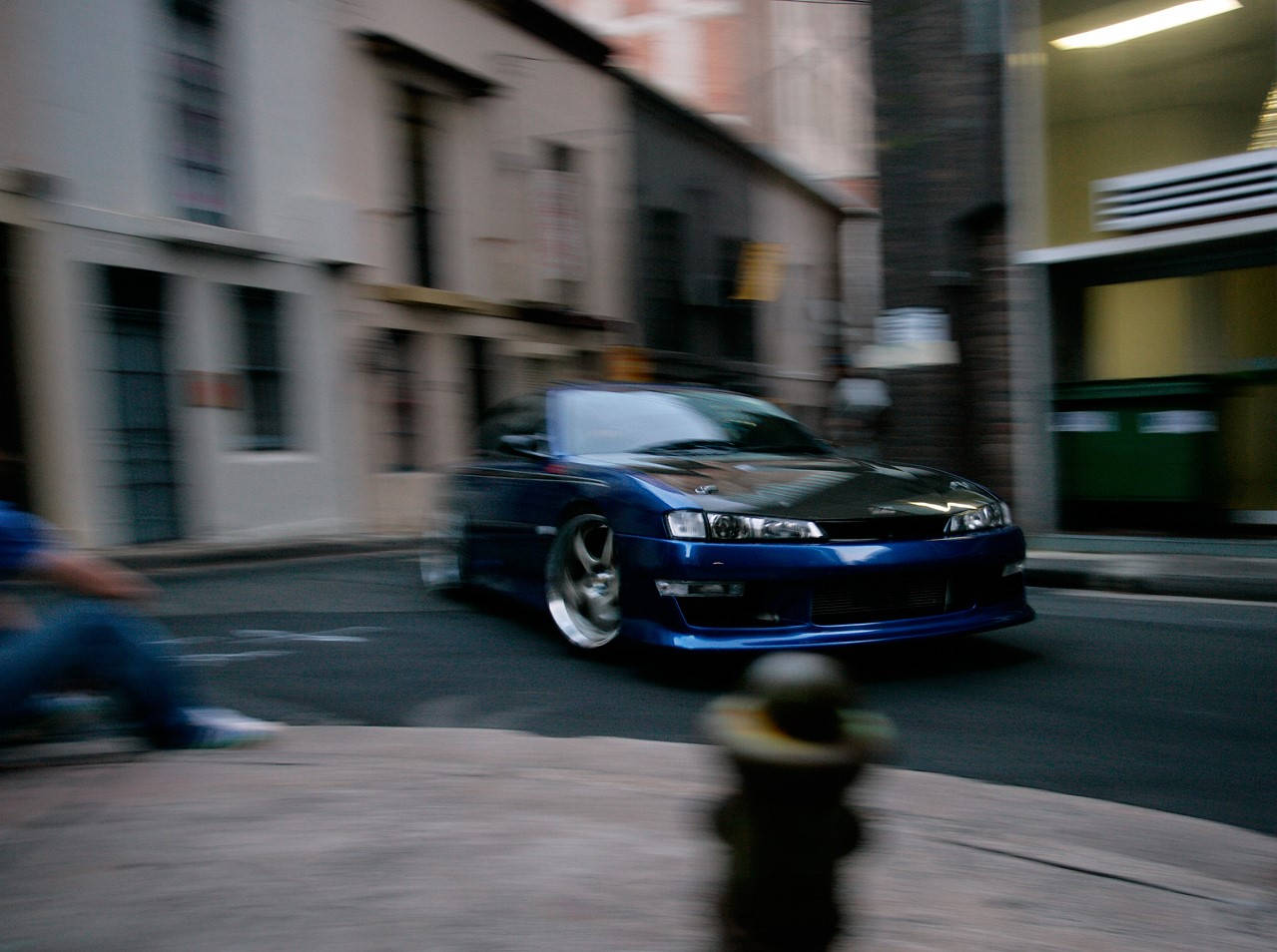 Blurred Nissan Silvia S14 Wallpaper