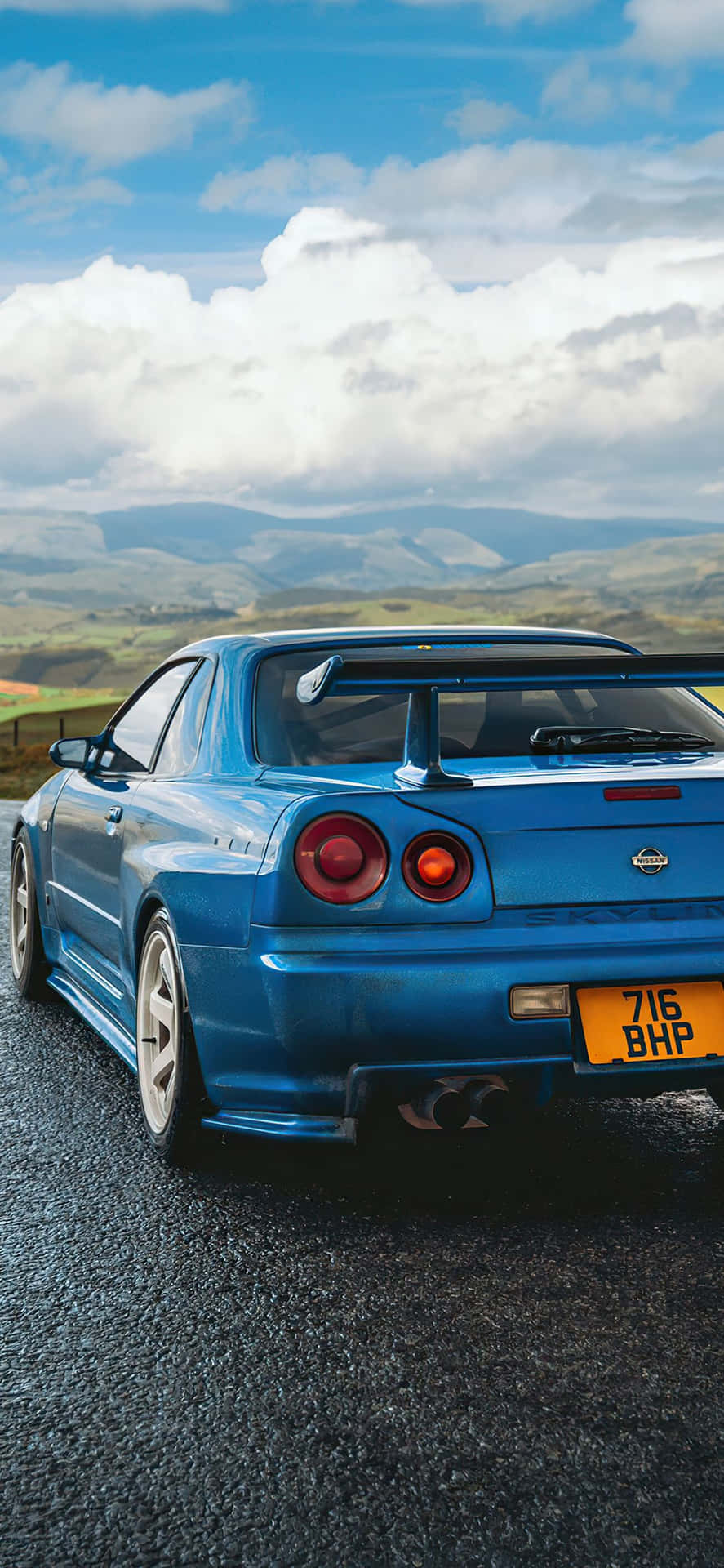 Experience the Nissan Skyline with the iPhone Wallpaper