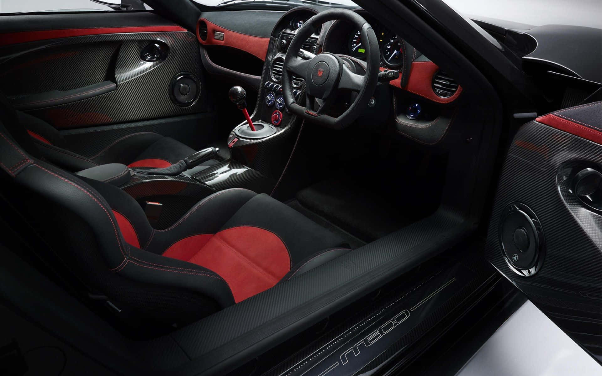 Noble Black And Red Interior Wallpaper