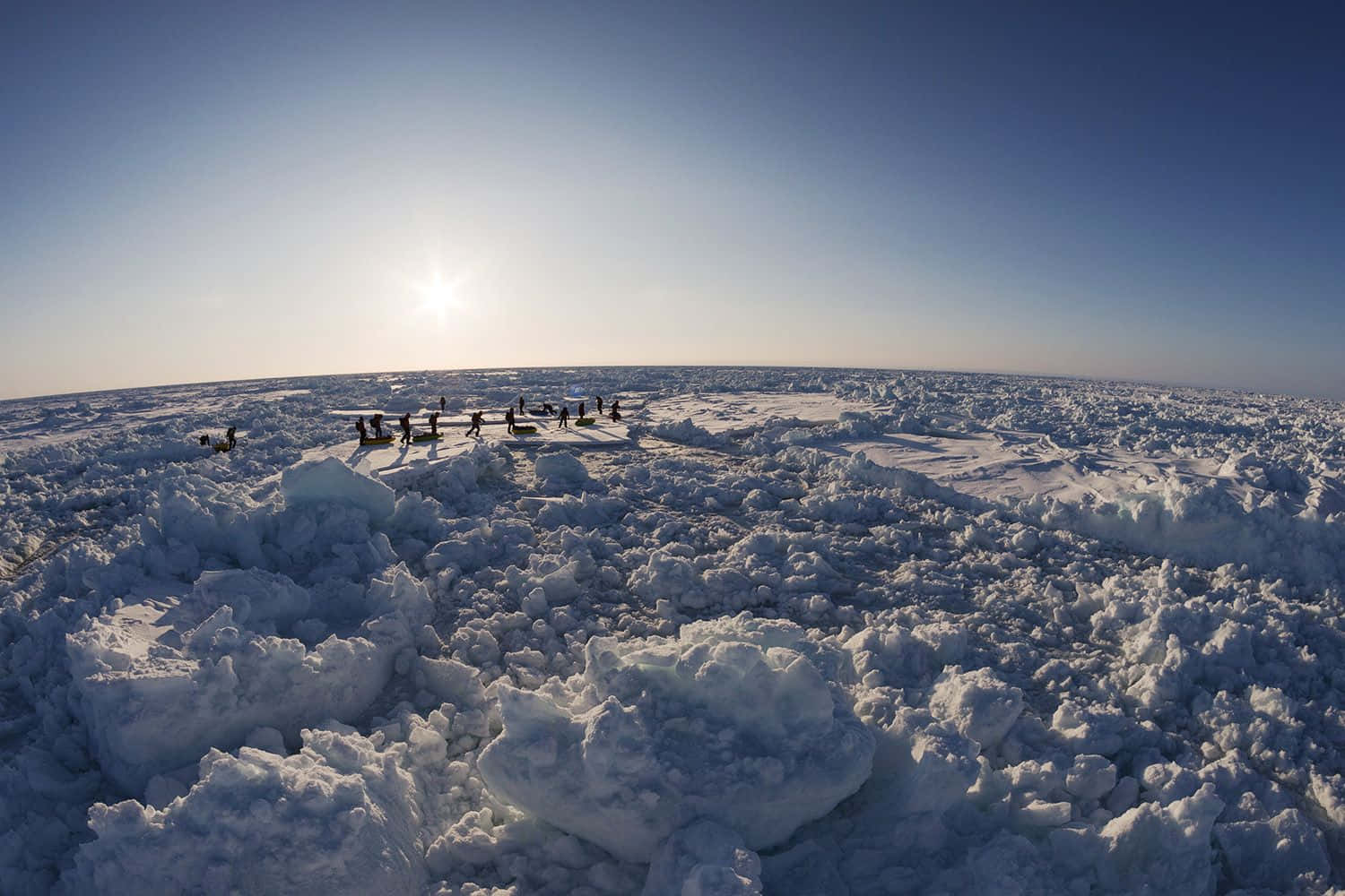 Imagendel Equipo De La Expedición Al Polo Norte