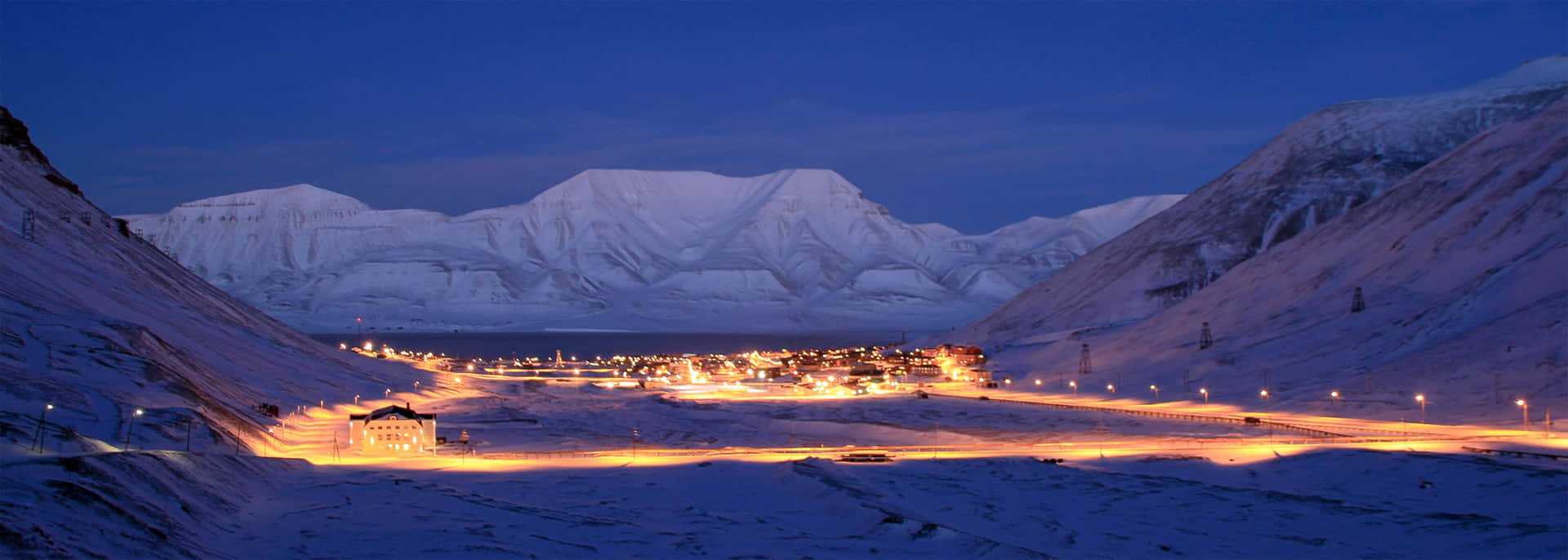Imagende La Ciudad Nocturna Del Polo Norte