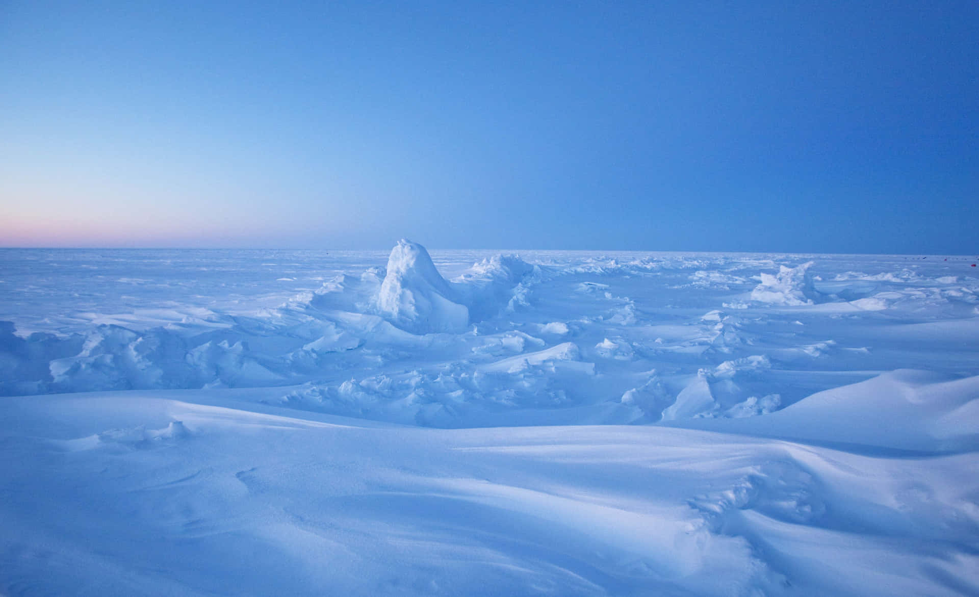 Imagende Una Tundra Congelada En El Polo Norte.