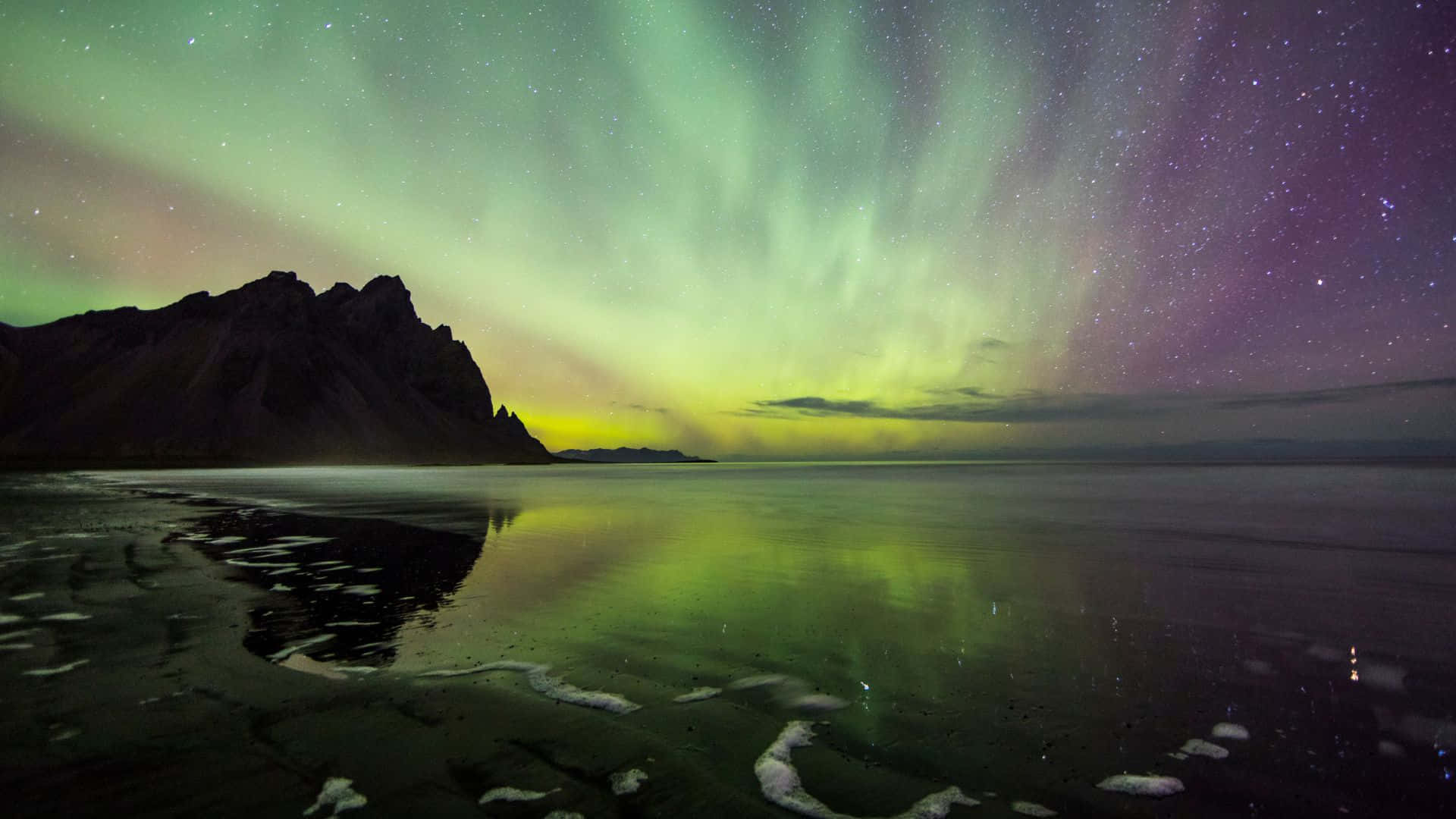 A mesmerizing night sky illuminated by magnificent northern lights