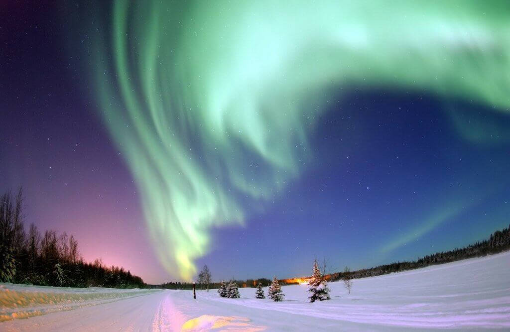 Northern Lights In Anchorage Wallpaper