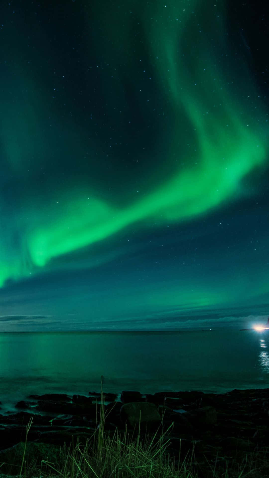 A beautiful night sky lit up by the Northern Lights