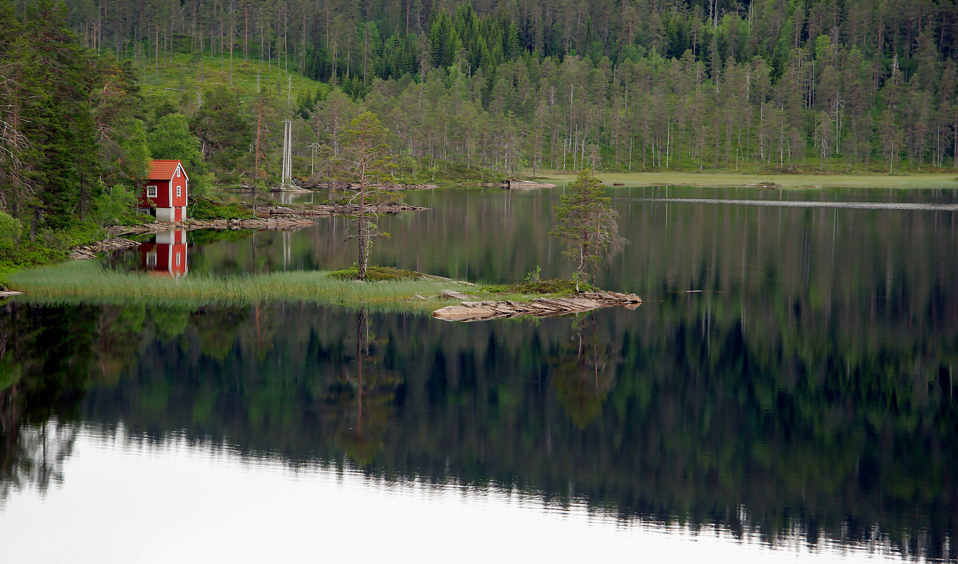 Norges Markane Lake Scene Wallpaper