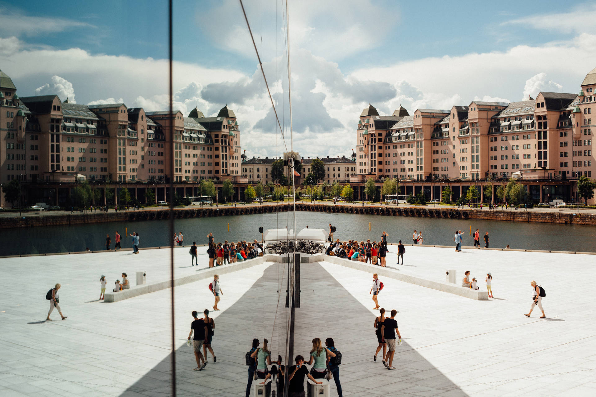 Arquitecturade La Ópera De Oslo, Noruega. Fondo de pantalla
