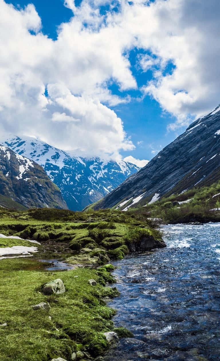 Surrealistisksolnedgång I De Vidsträckta Durangofjordarna I Norge.