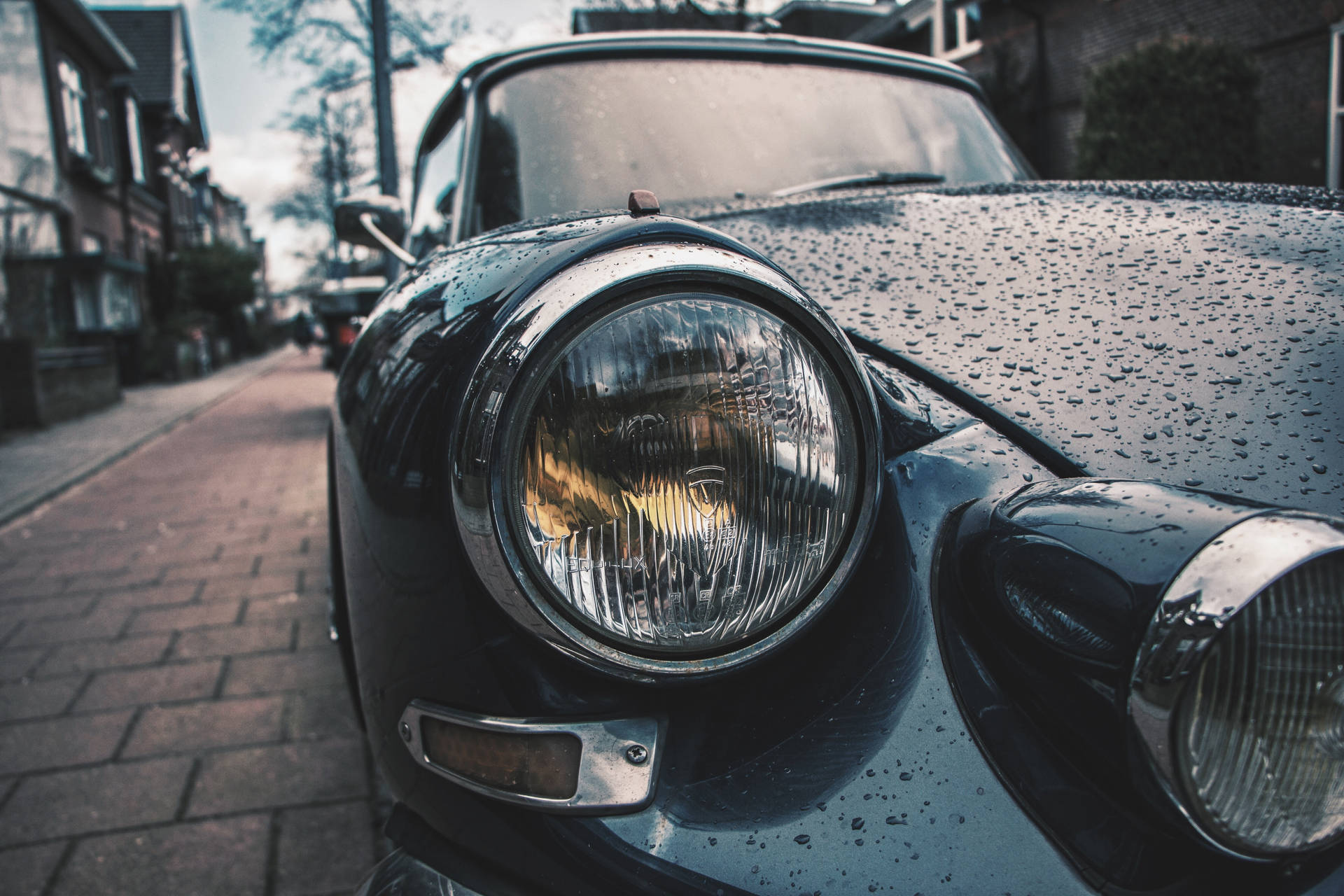 Nostalgic Car Headlight Wallpaper