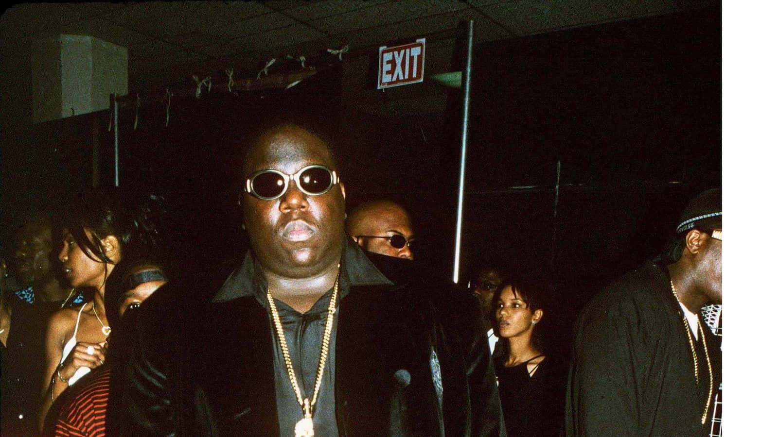 Notorious B I G Club Scene Vintage Wallpaper