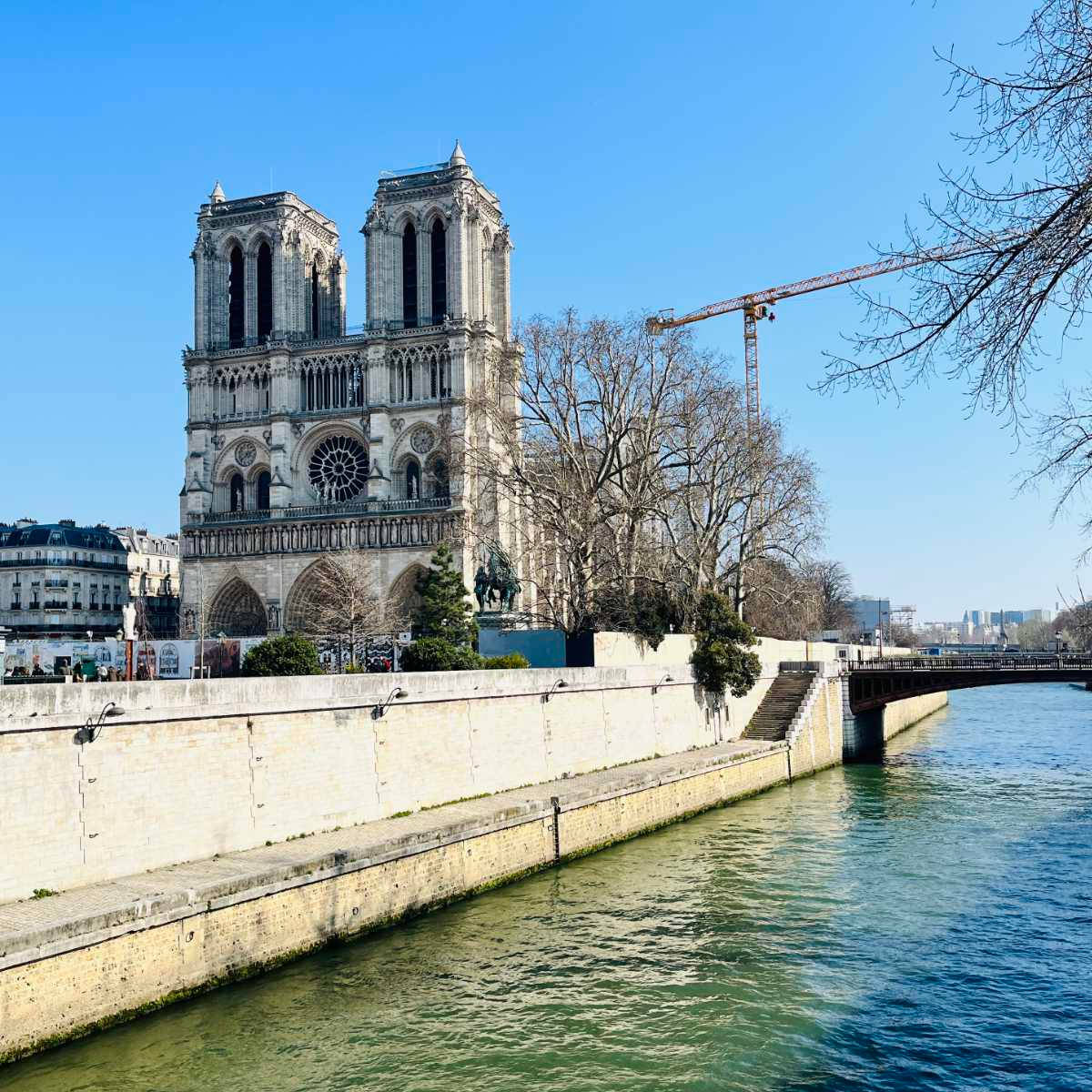 Notre Dame Beside The Seine Wallpaper