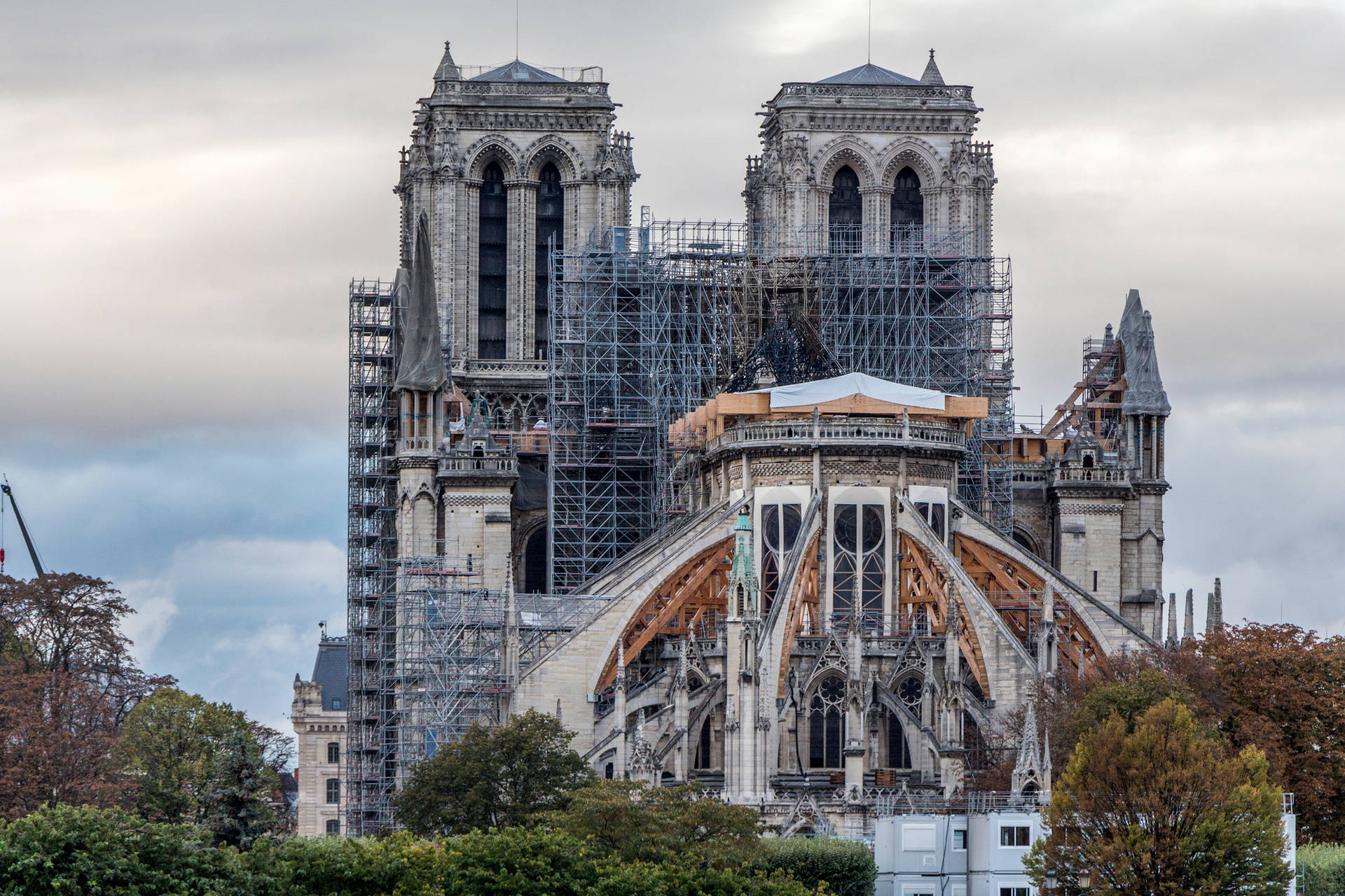 Notre Dame 2000 X 1333 Wallpaper