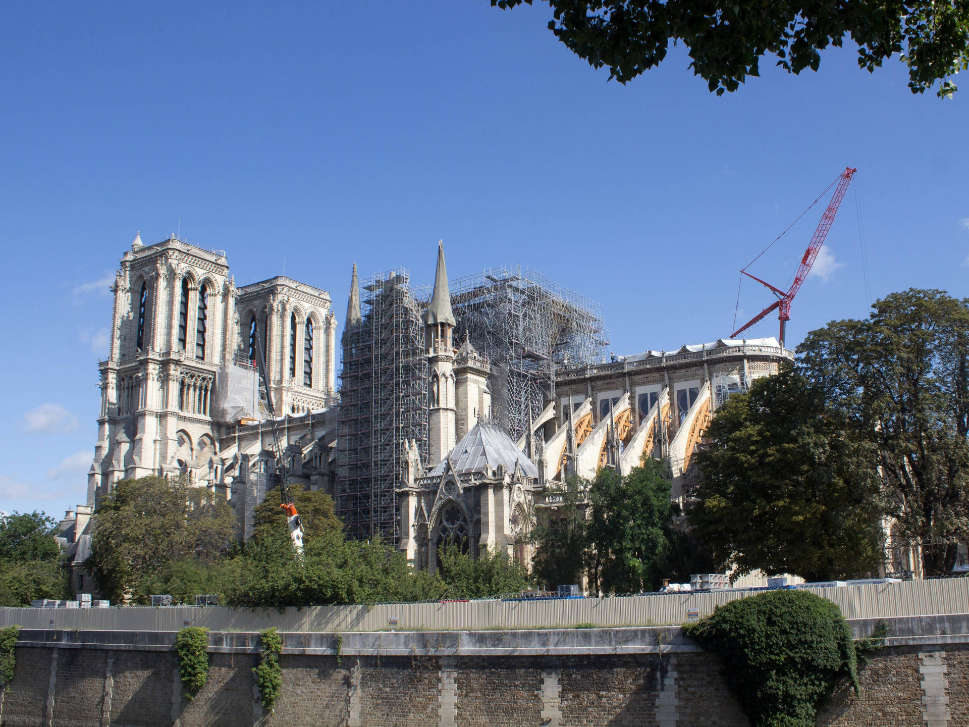 Notre Dame Side Angle Construction Wallpaper