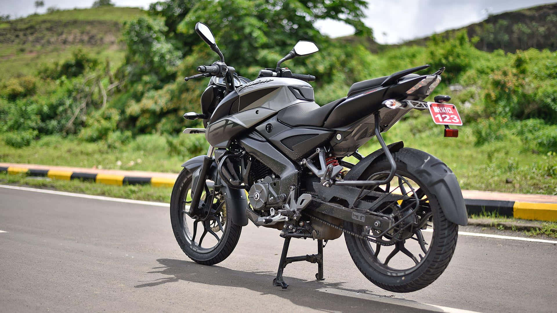 Get the Versatility of the All-New Bajaj Pulsar NS 200