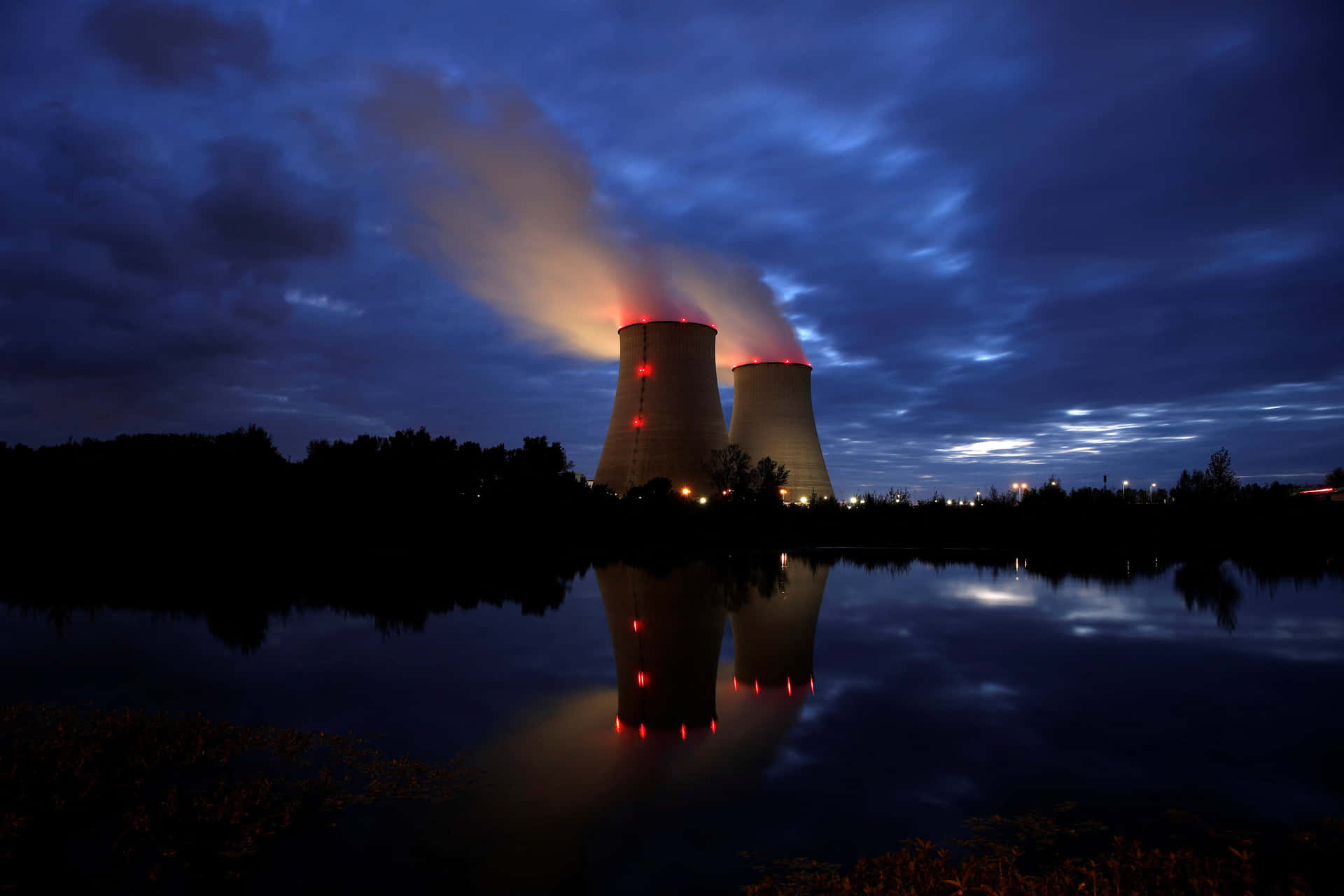 Nucleaire Energiecentrale Schemering Reflectie Achtergrond