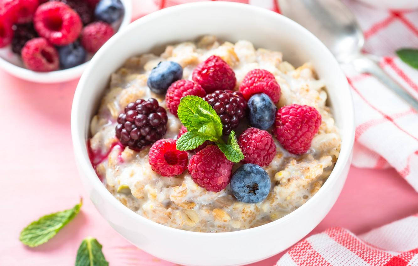 Nutritious Overnight Oatmeal With Mixed Berries Wallpaper