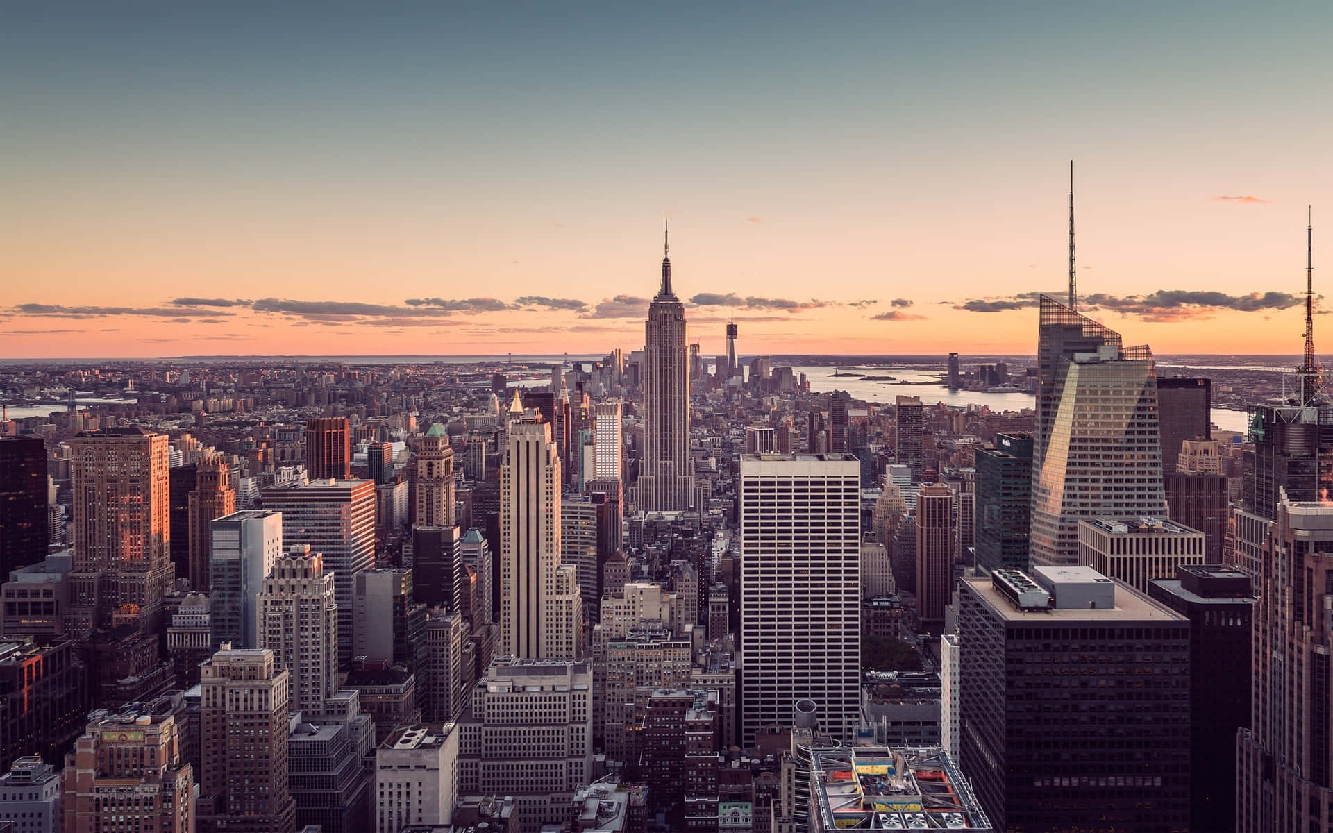 Explore The Big Apple in Style With Ny Desktop Wallpaper