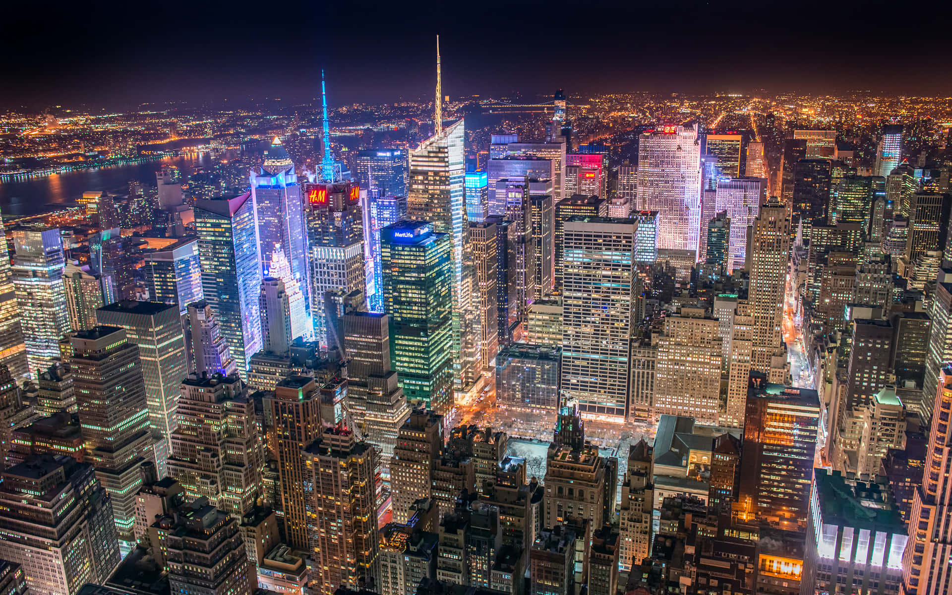 Newyork City Skymtar Från En Vinterljus Vy. Wallpaper