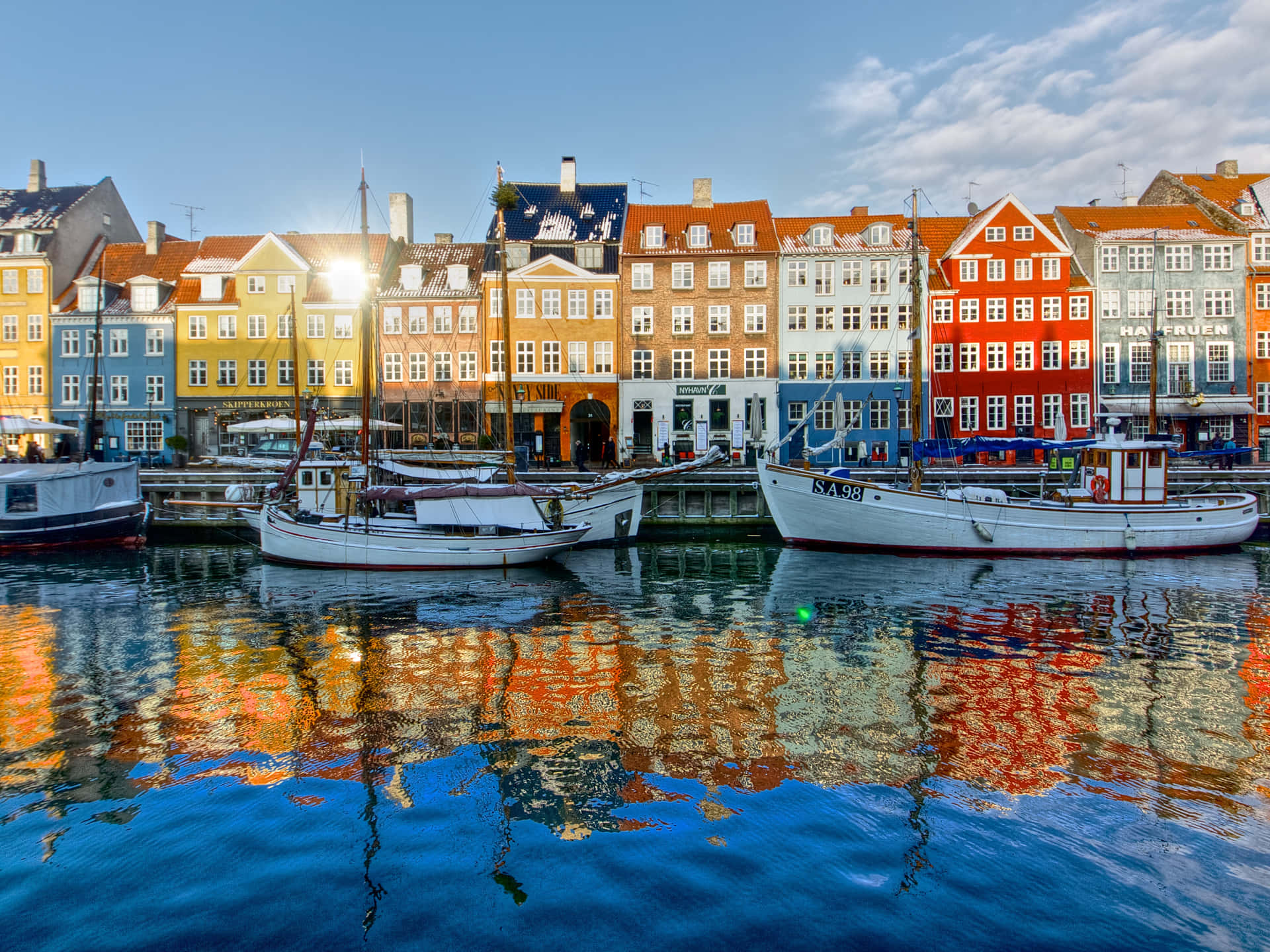 Scenen af Nyhavn Port i København. Wallpaper
