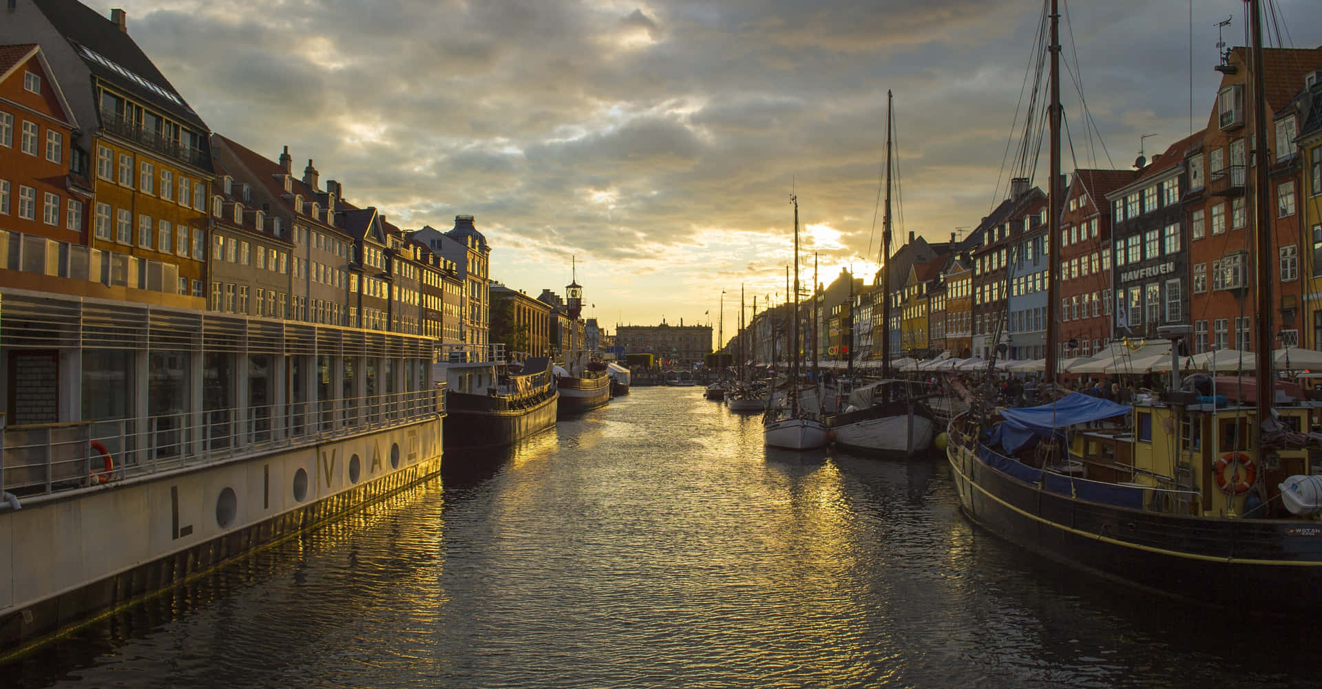 "Picturesque Nyhavn Port From Kongens Nytorv to Royal Playhouse" Wallpaper
