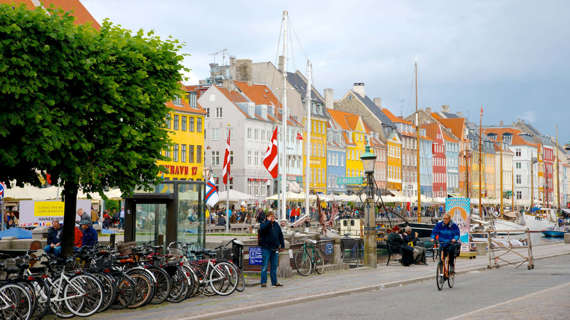 Nyhavn Port Street Bicycles Wallpaper