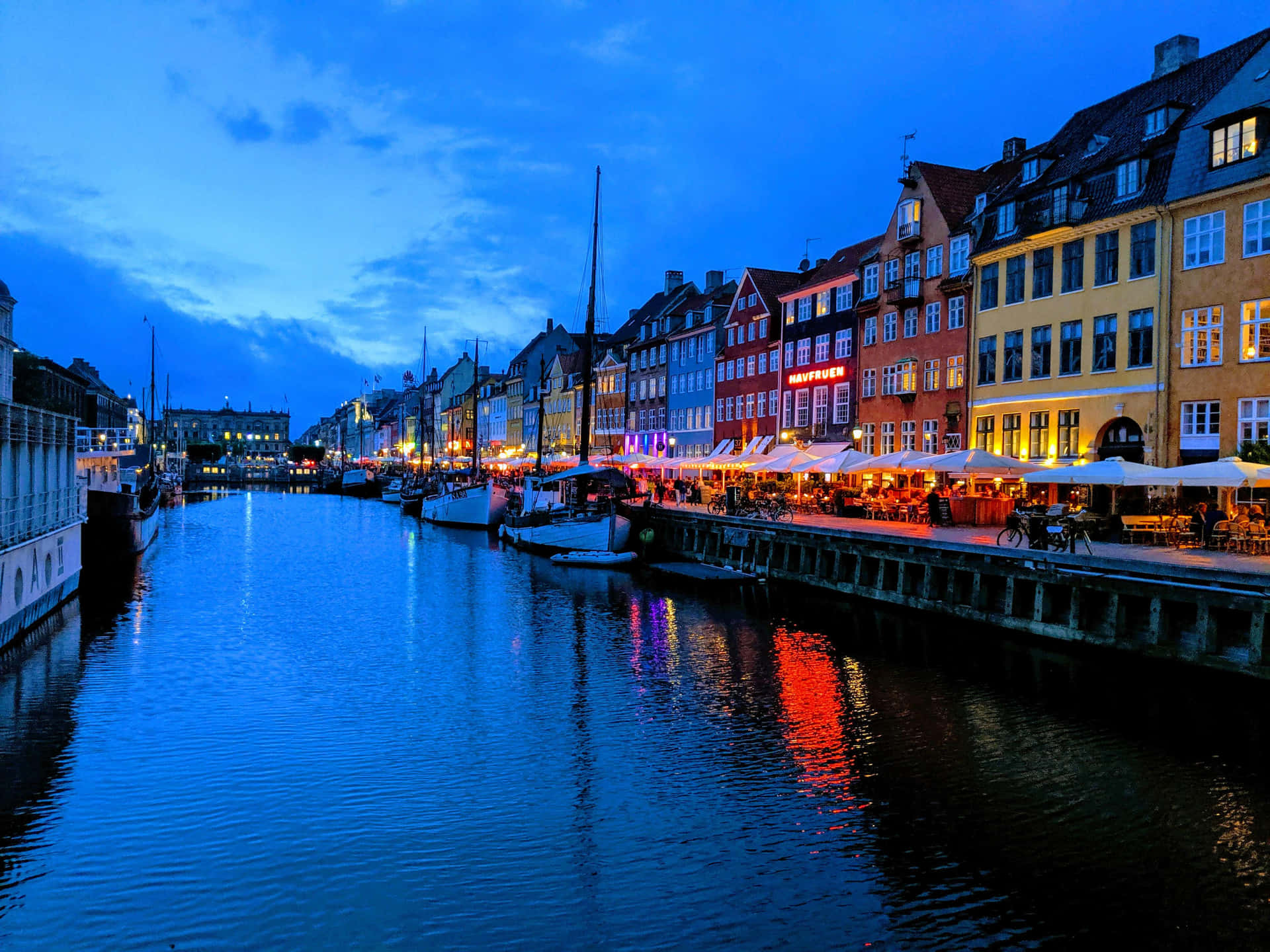 Nyhavn Romantic Evening View Wallpaper