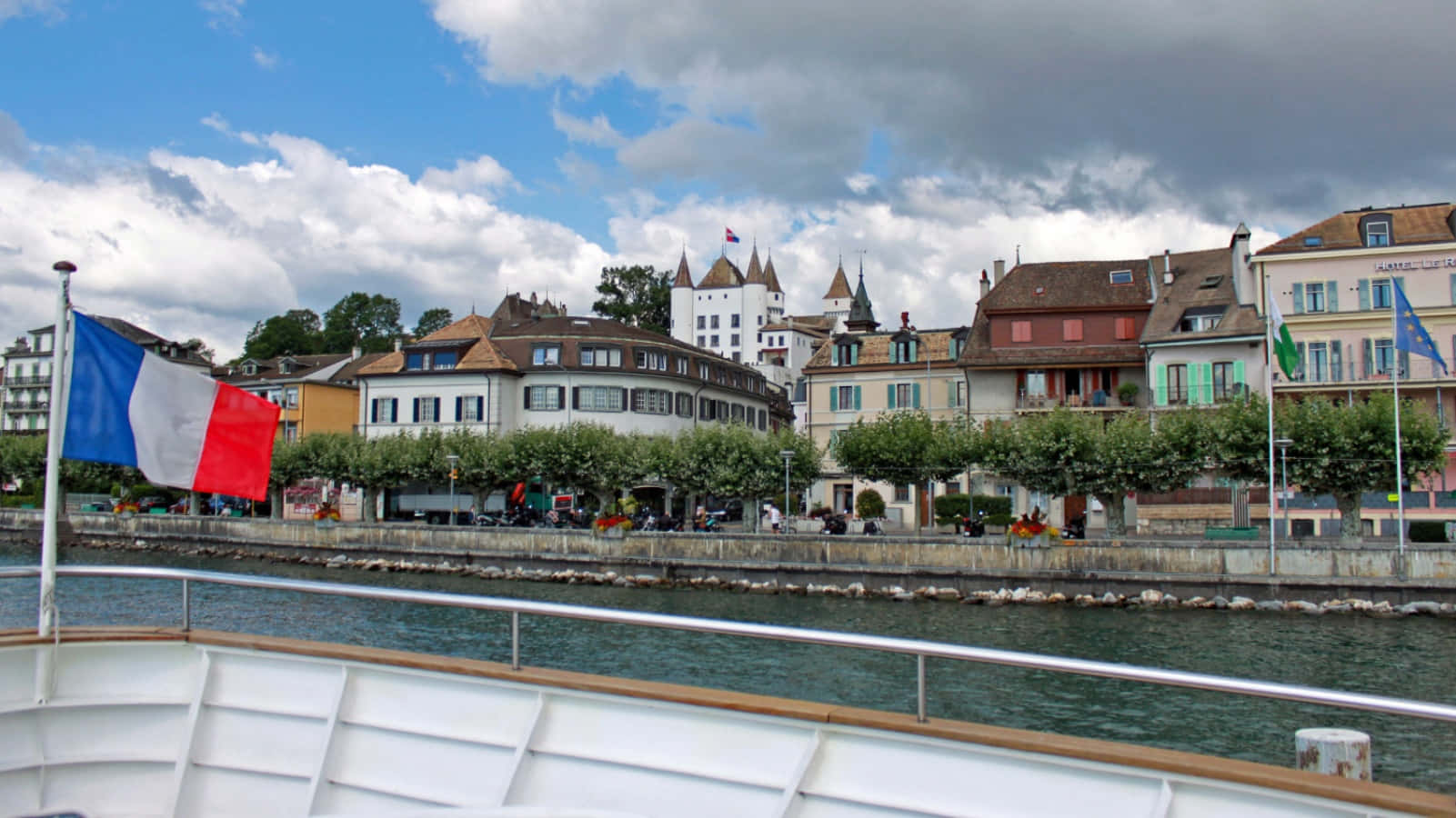 Nyon Meerfront Uitzicht Vanaf Boot Achtergrond