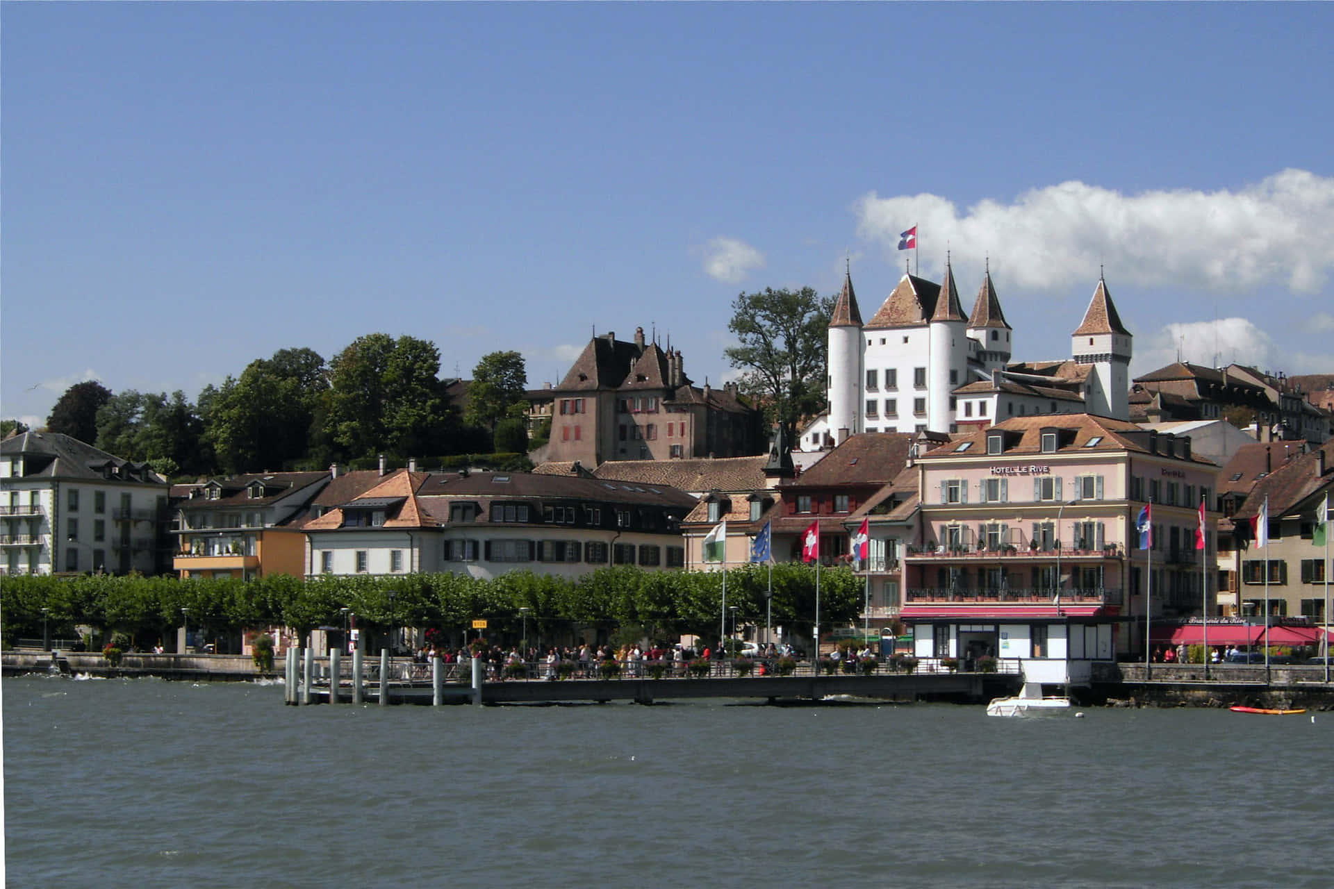 Nyon Meerfront En Kasteel Uitzicht Zwitserland Achtergrond