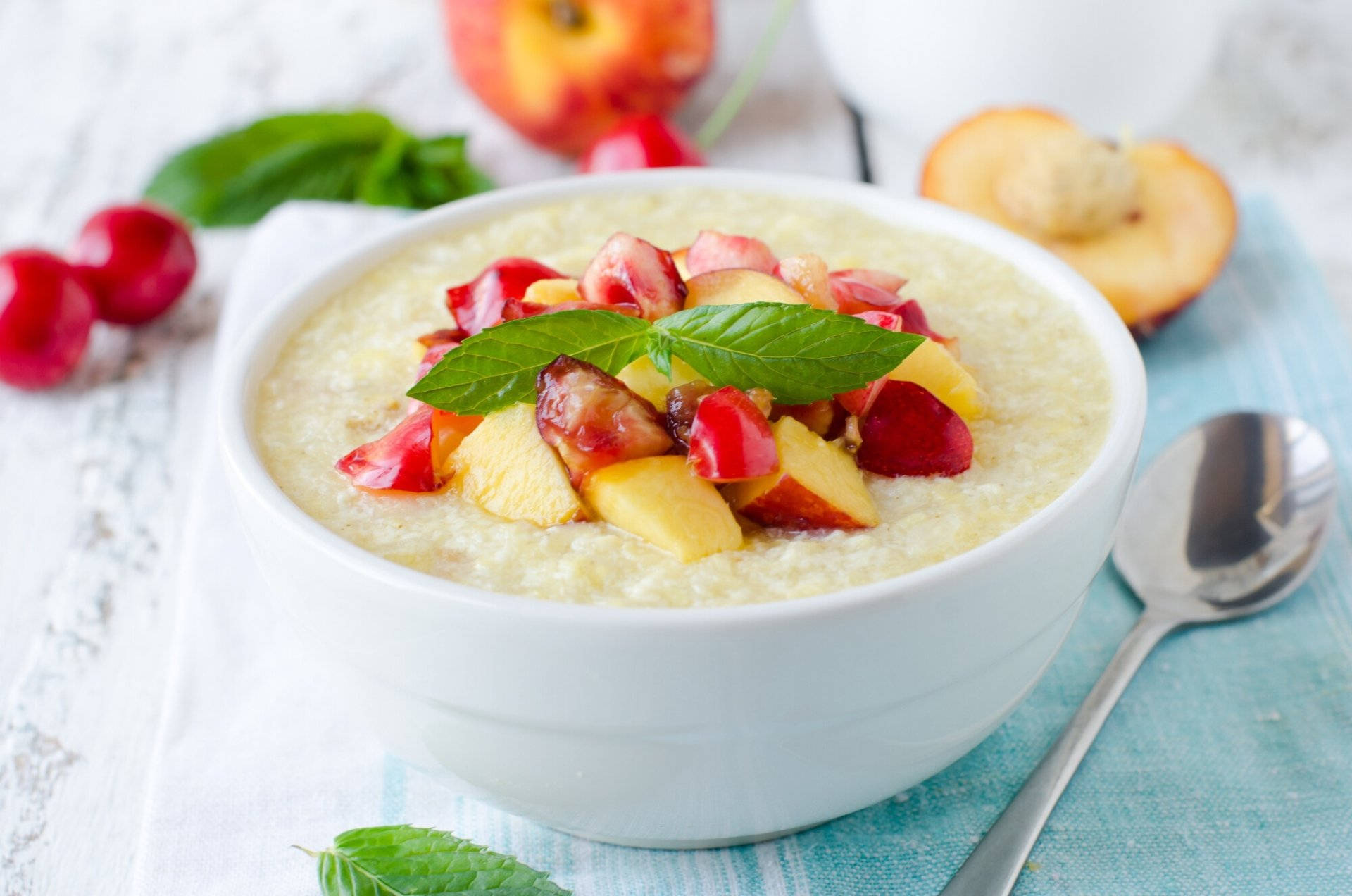 Oatmeal Porridge With Apples Wallpaper