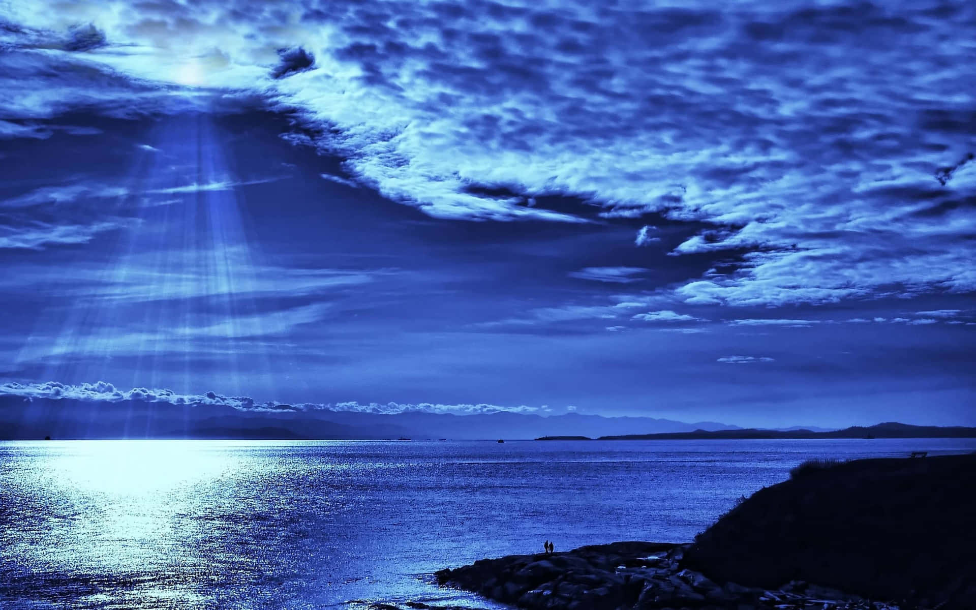 Blue Ocean With Sunlight Background